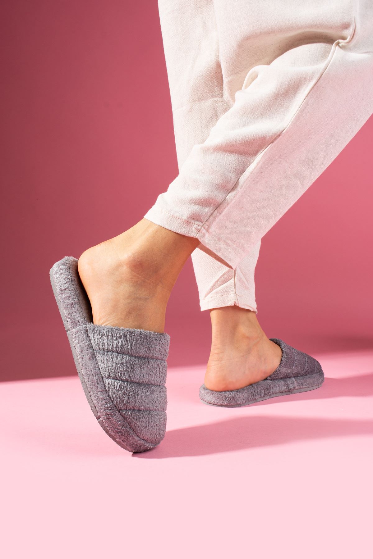 Bony Gri Önü Kapalı Sarma Tabanlı Ev Terliği