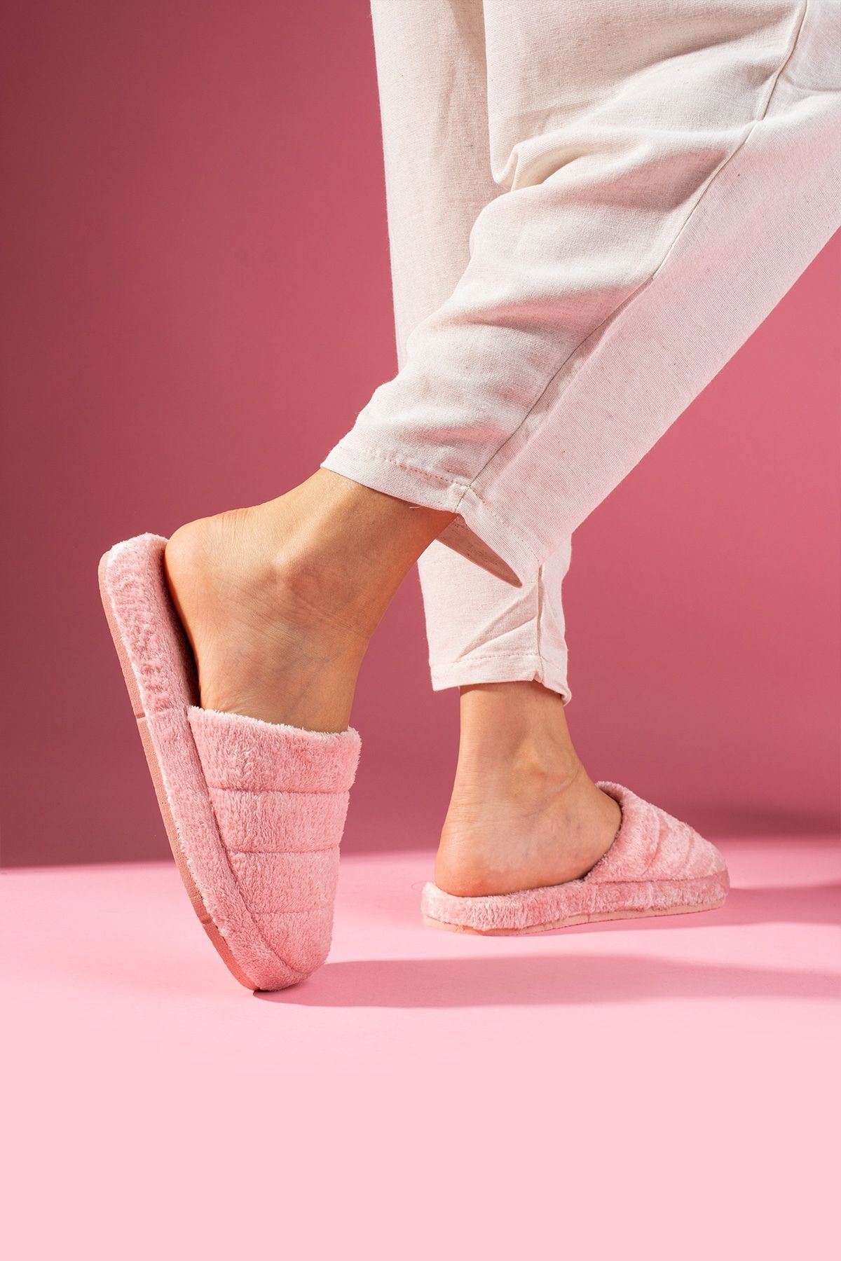 Bony Pudra Önü Kapalı Sarma Tabanlı Ev Terliği