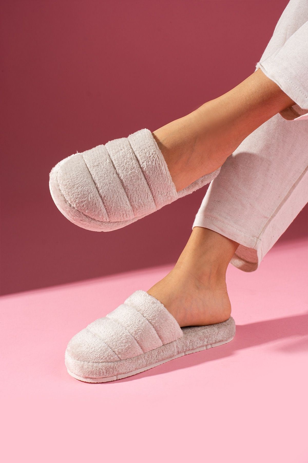 Bony Bej Önü Kapalı Sarma Tabanlı Ev Terliği