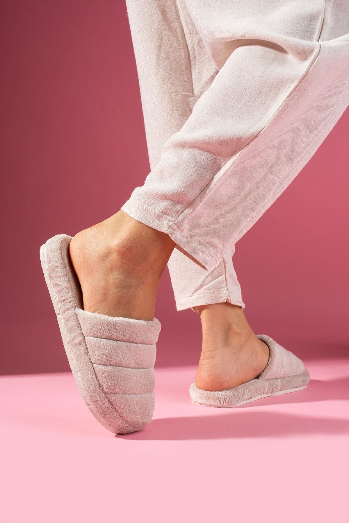 Bony Bej Önü Kapalı Sarma Tabanlı Ev Terliği