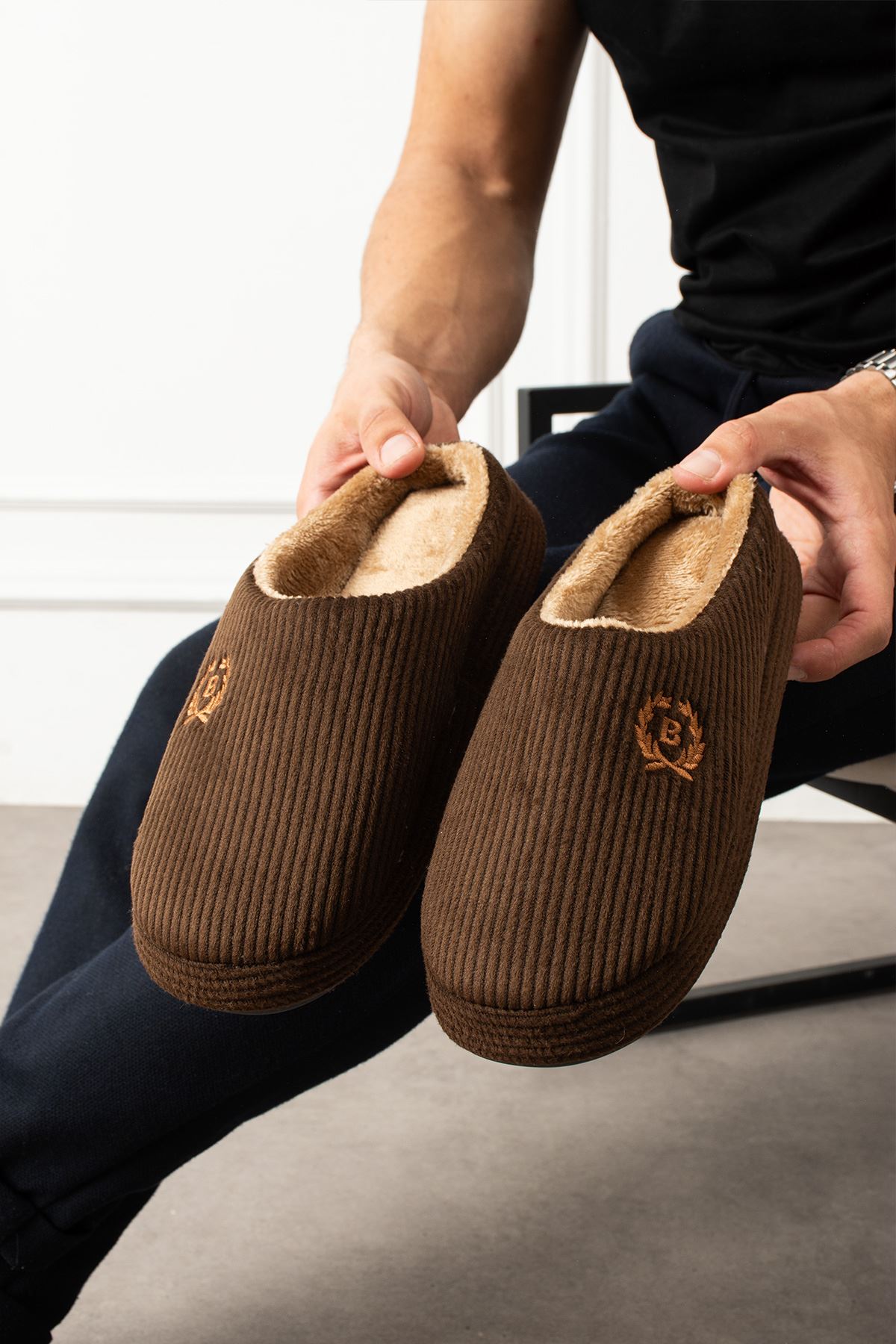 Atina Erkek  Kahve Rengi Gri Çizgi Şerit Desenli Önü Kapalı Ev Terliği  