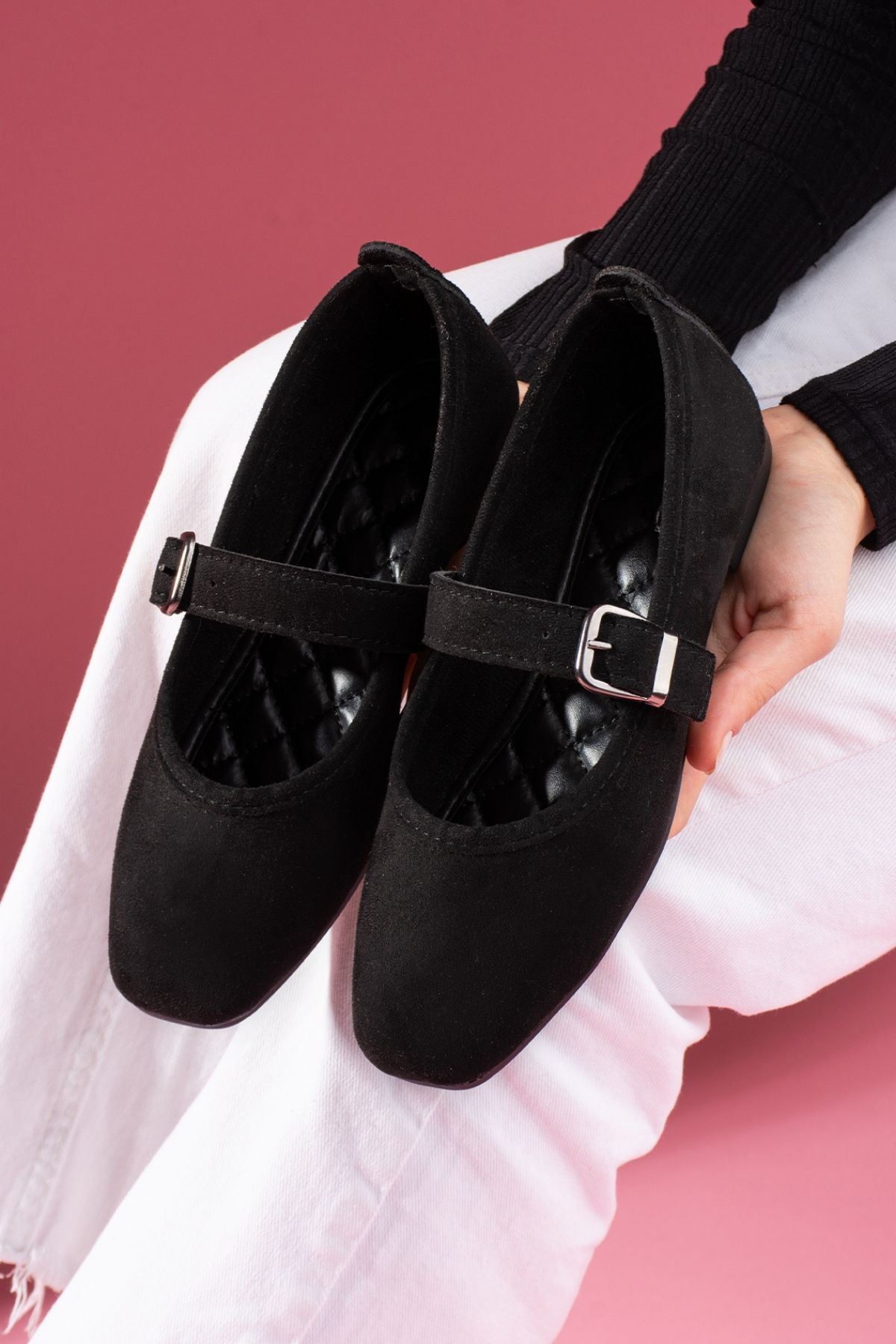 Lorena Siyah Süet Gold Tokalı Kalın Bantlı Babet