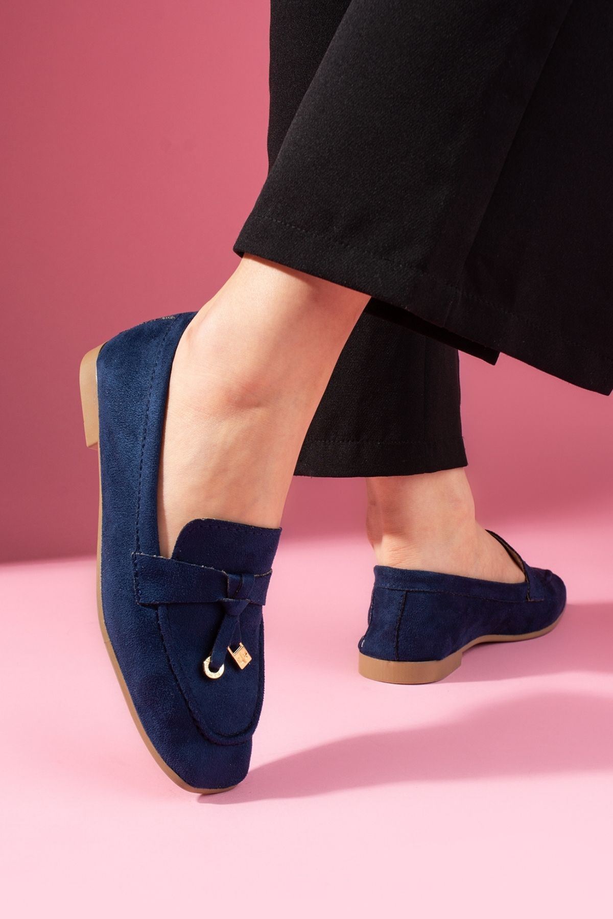 Viona Lacivert Süet Saraçlı Mini Fiyonk Aksesuarlı Loafer Babet