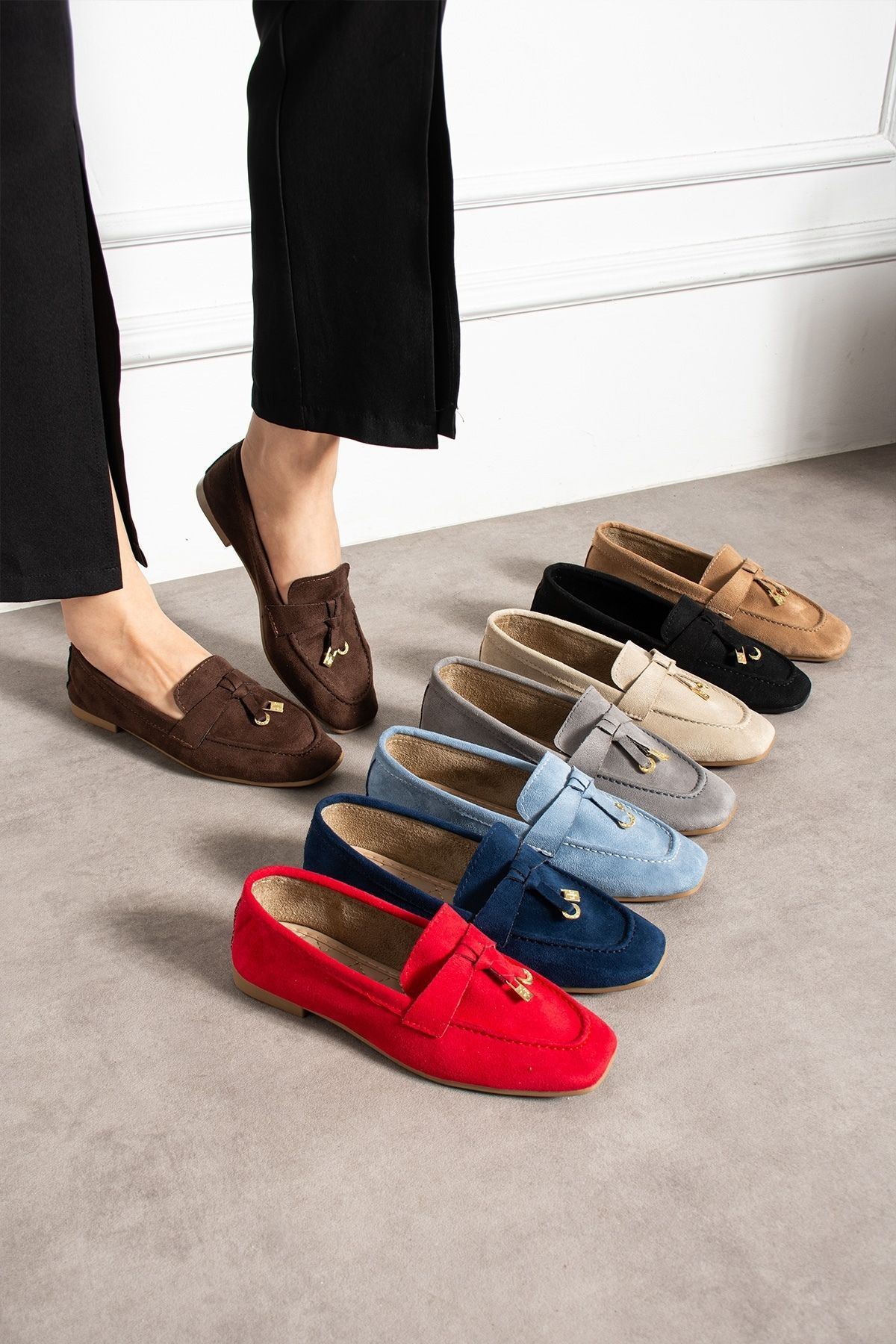 Viona Kahverengi Süet Saraçlı Mini Fiyonk Aksesuarlı Loafer Babet