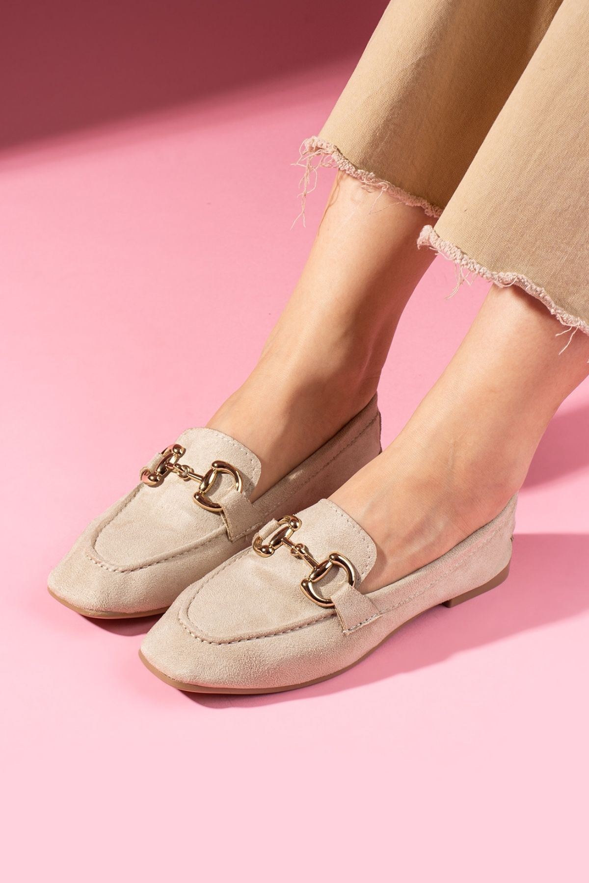 Arven Bej Süet Saraçlı Gold Tokalı Loafer Babet