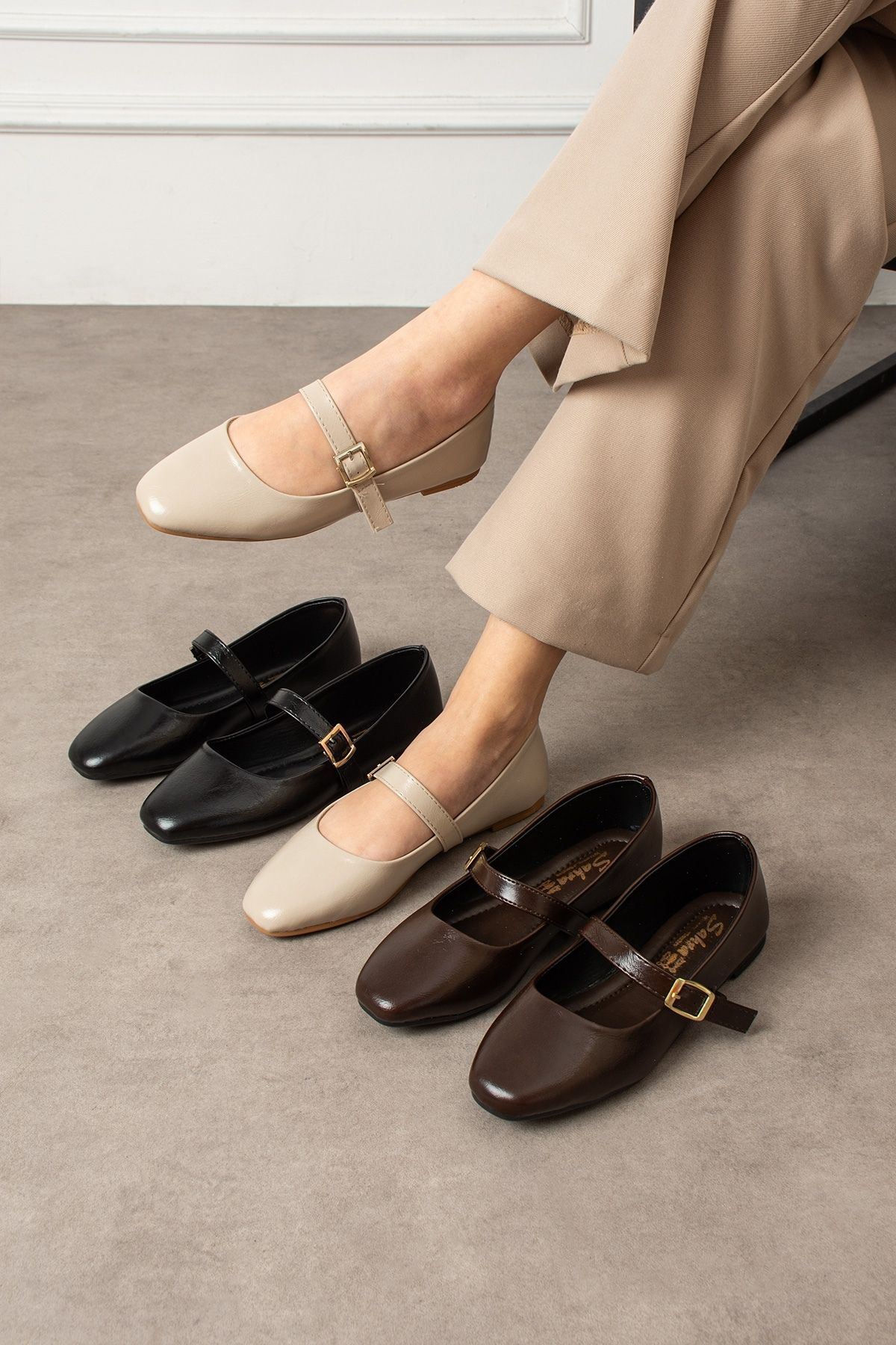 Elise Kahverengi Cilt Gold Tokalı Kemer Bantlı Babet