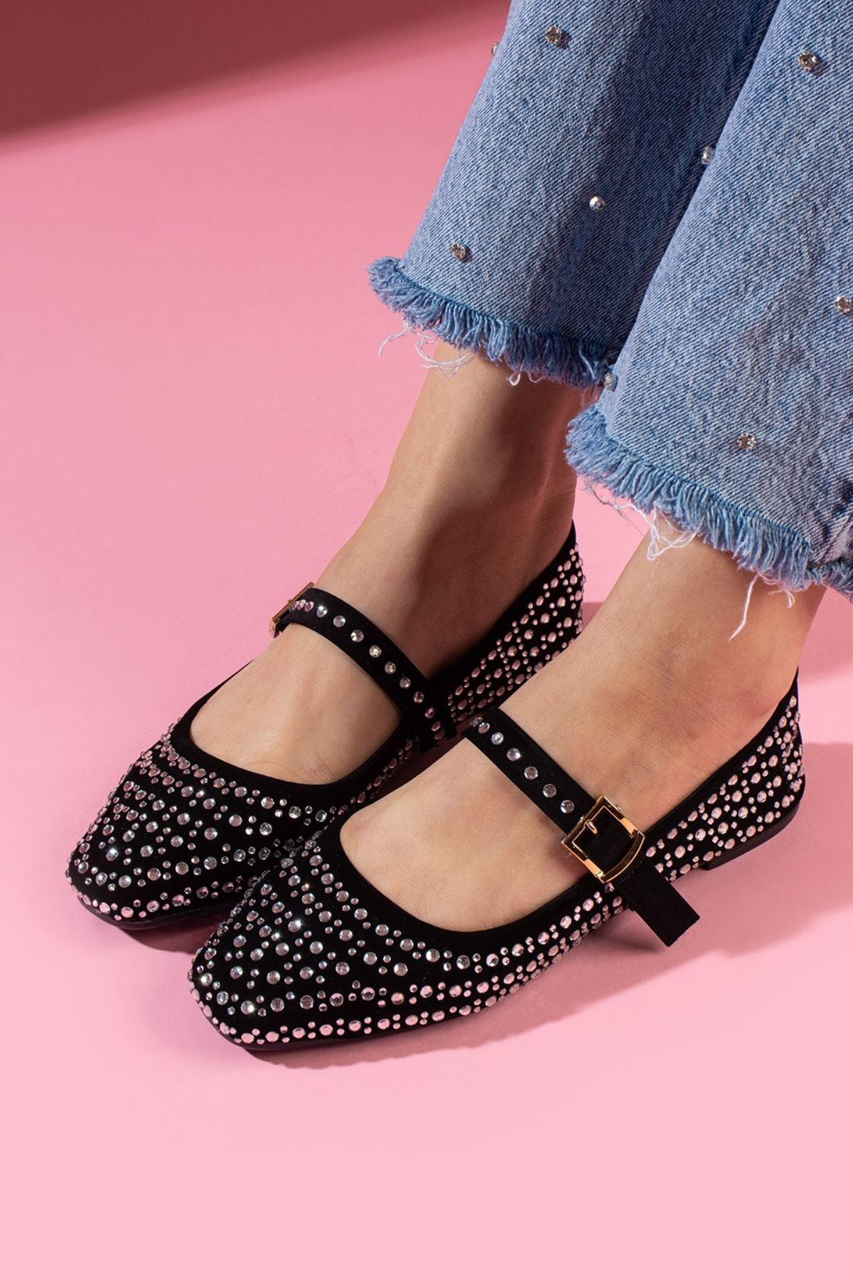 Renata Siyah Süet Kristal Taş İşlemeli Gold Tokalı Kemer Bantlı Babet