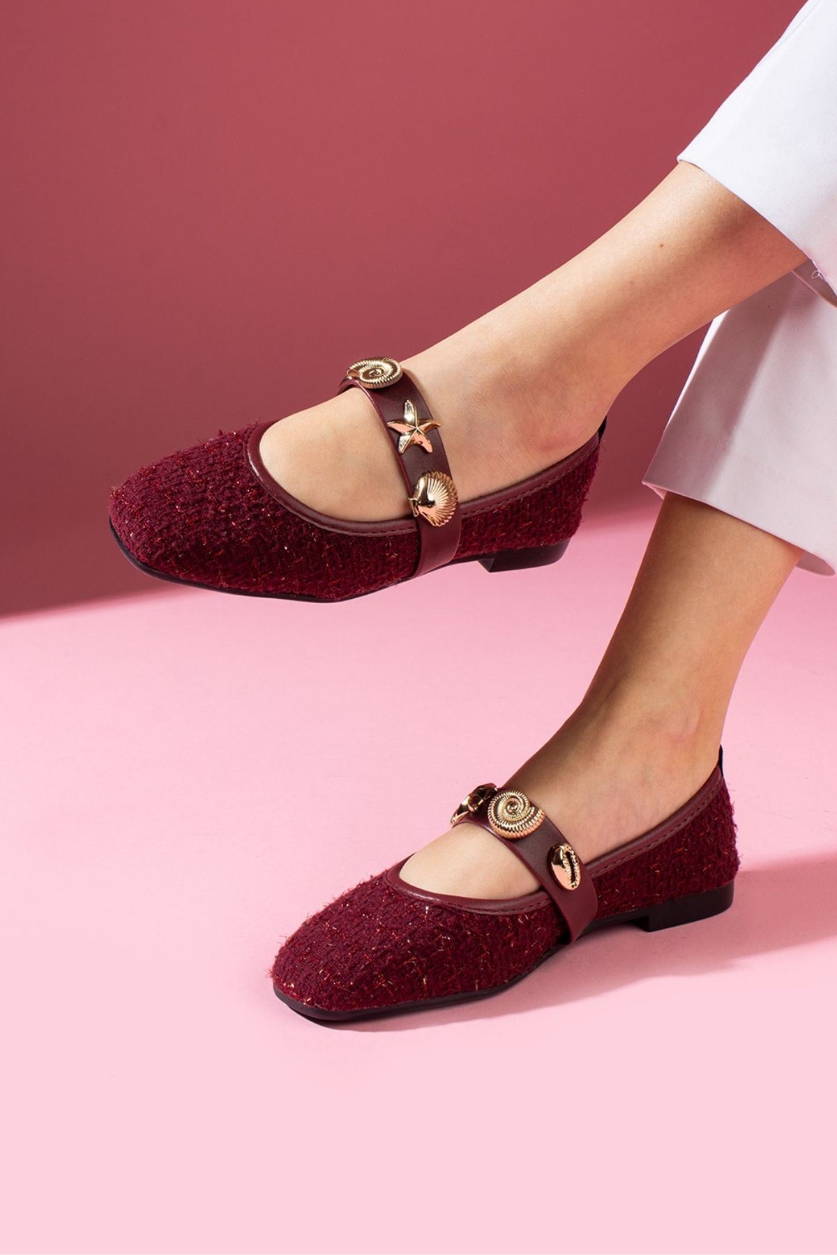 Veneta Bordo Simli Kumaş Deniz Kabuğu Yıldız Aksesuar Bantlı Babet