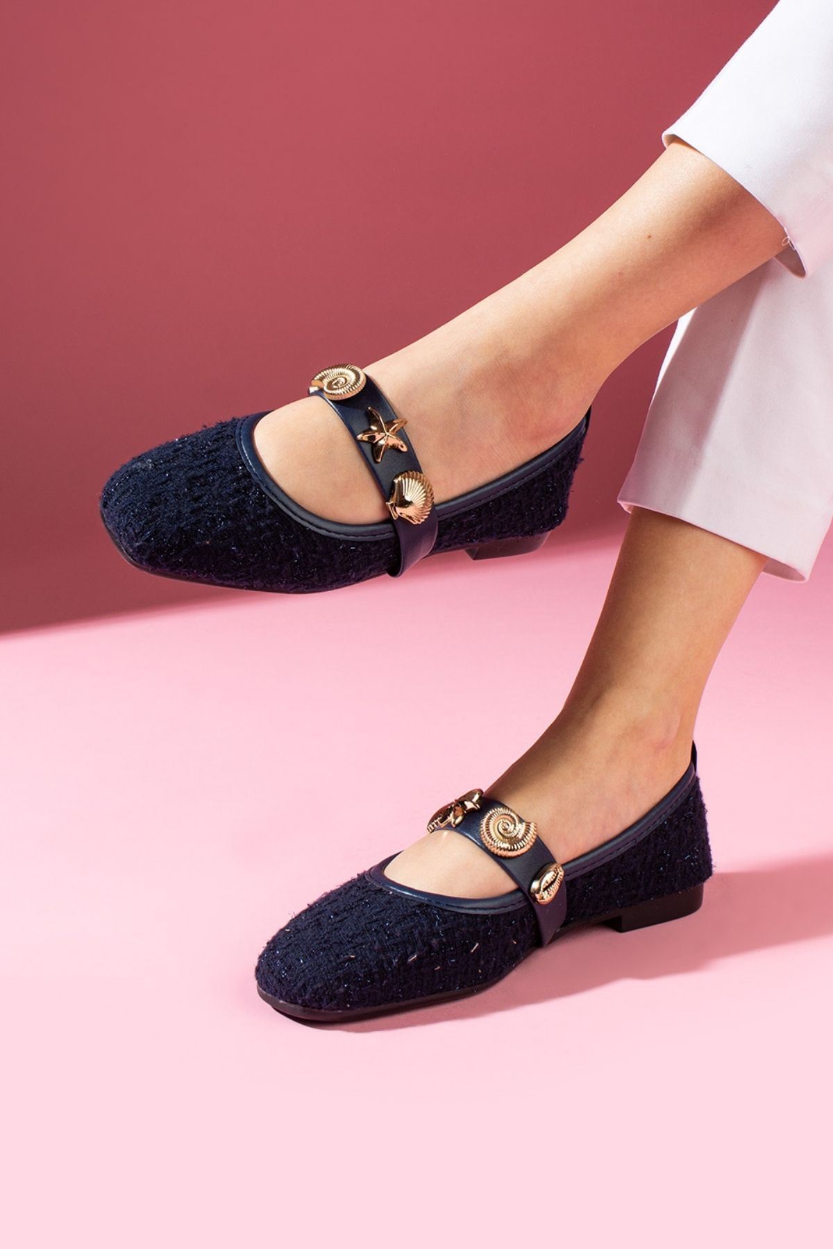 Veneta Lacivert Simli Kumaş Deniz Kabuğu Yıldız Aksesuar Bantlı Babet