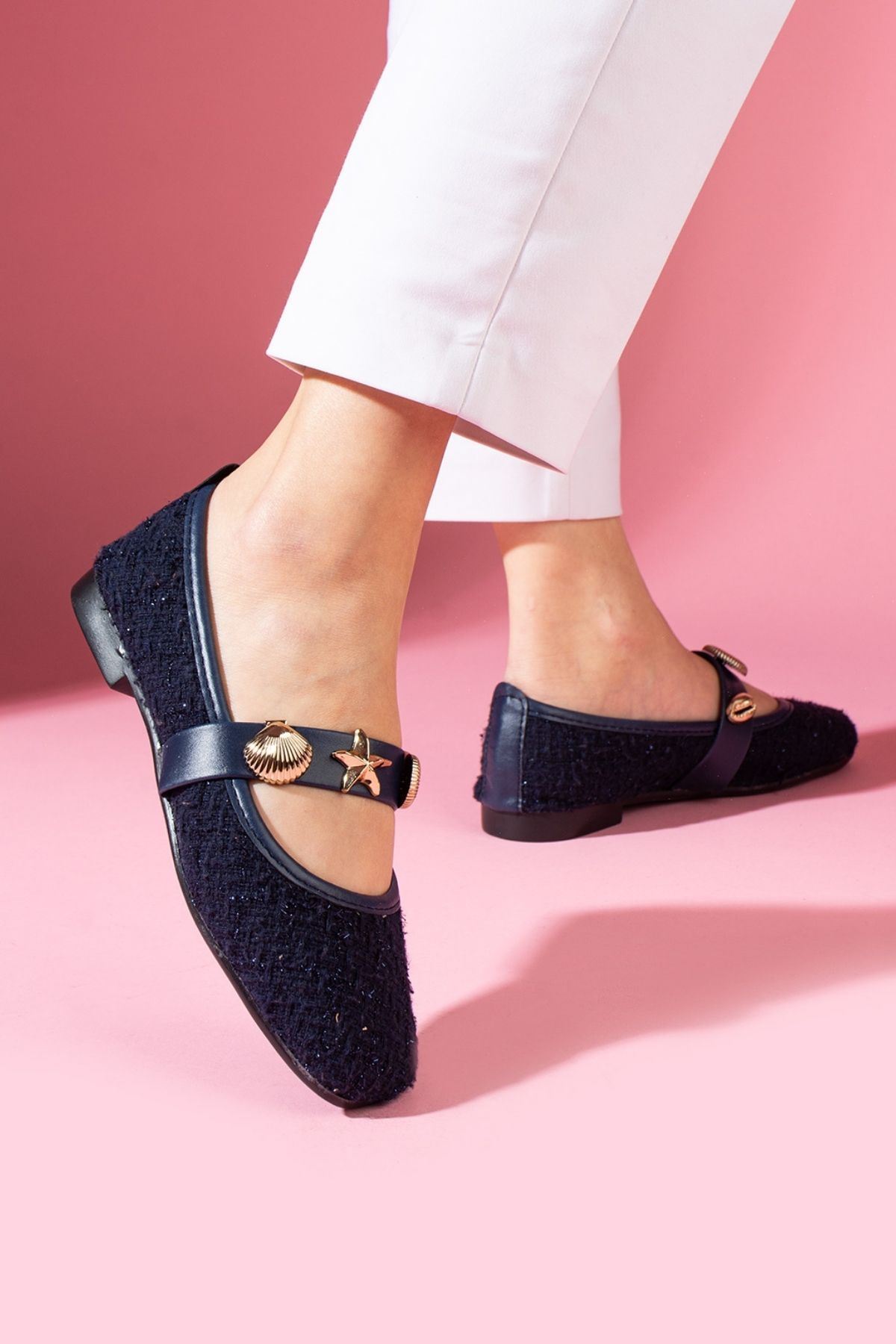 Veneta Lacivert Simli Kumaş Deniz Kabuğu Yıldız Aksesuar Bantlı Babet