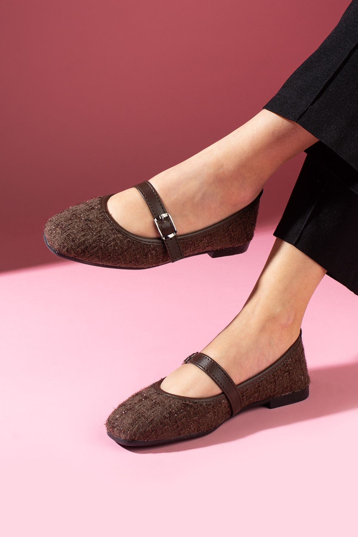 Camelia Kahverengi Simli Kumaş Nikel Tokalı Kemer Bantlı Babet