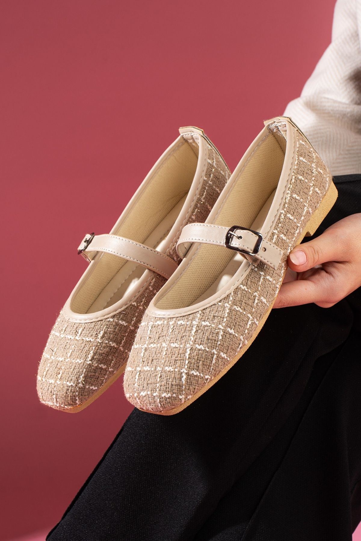 Camelia Vizon Simli Kumaş Nikel Tokalı Kemer Bantlı Babet