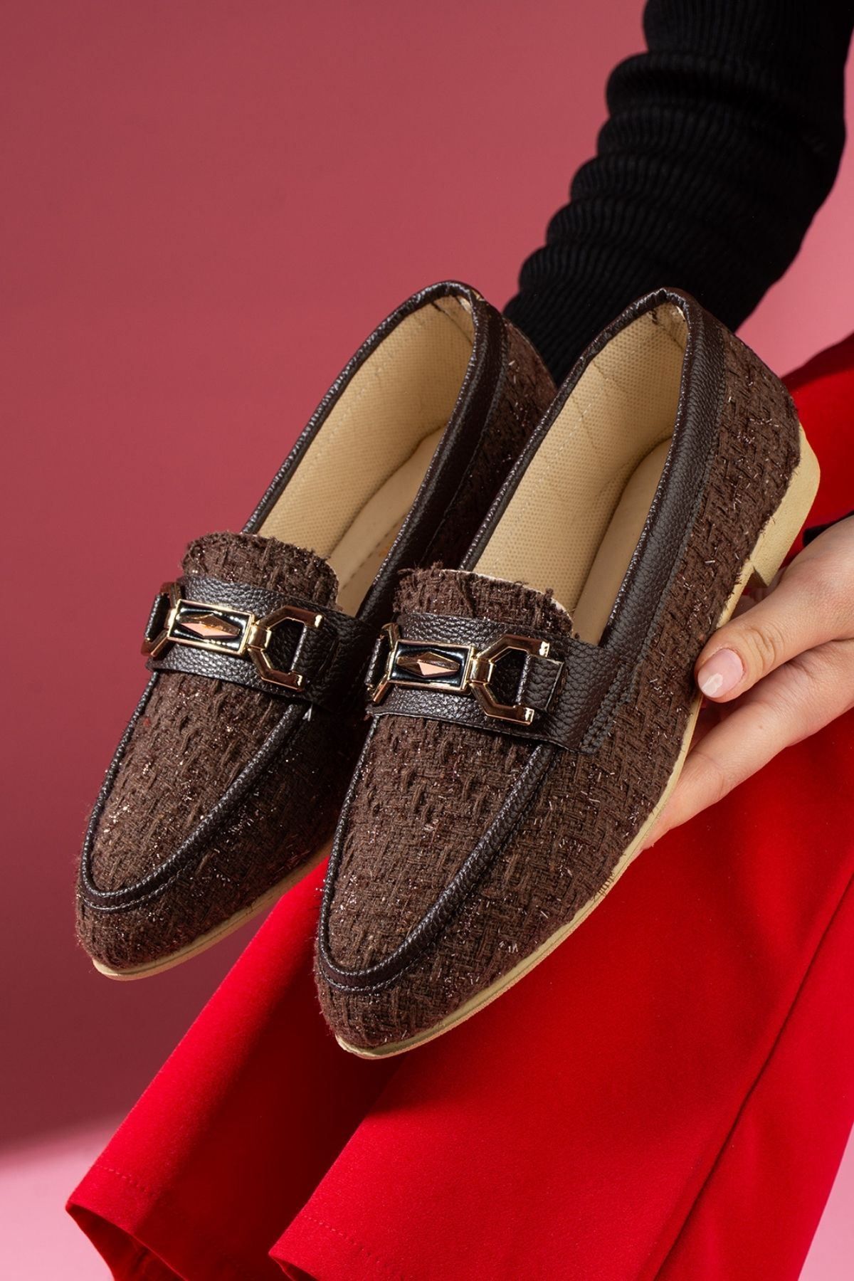 Cassia Kahverengi Simli Kumaş Gold Zincir Aksesuarlı Loafer Babet