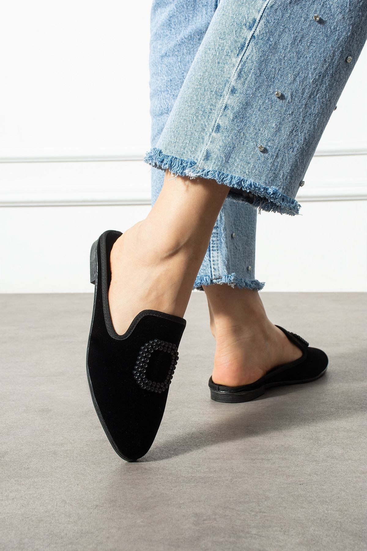 Mersel Siyah Kare Aksesuarlı Elegant Ev Terliği