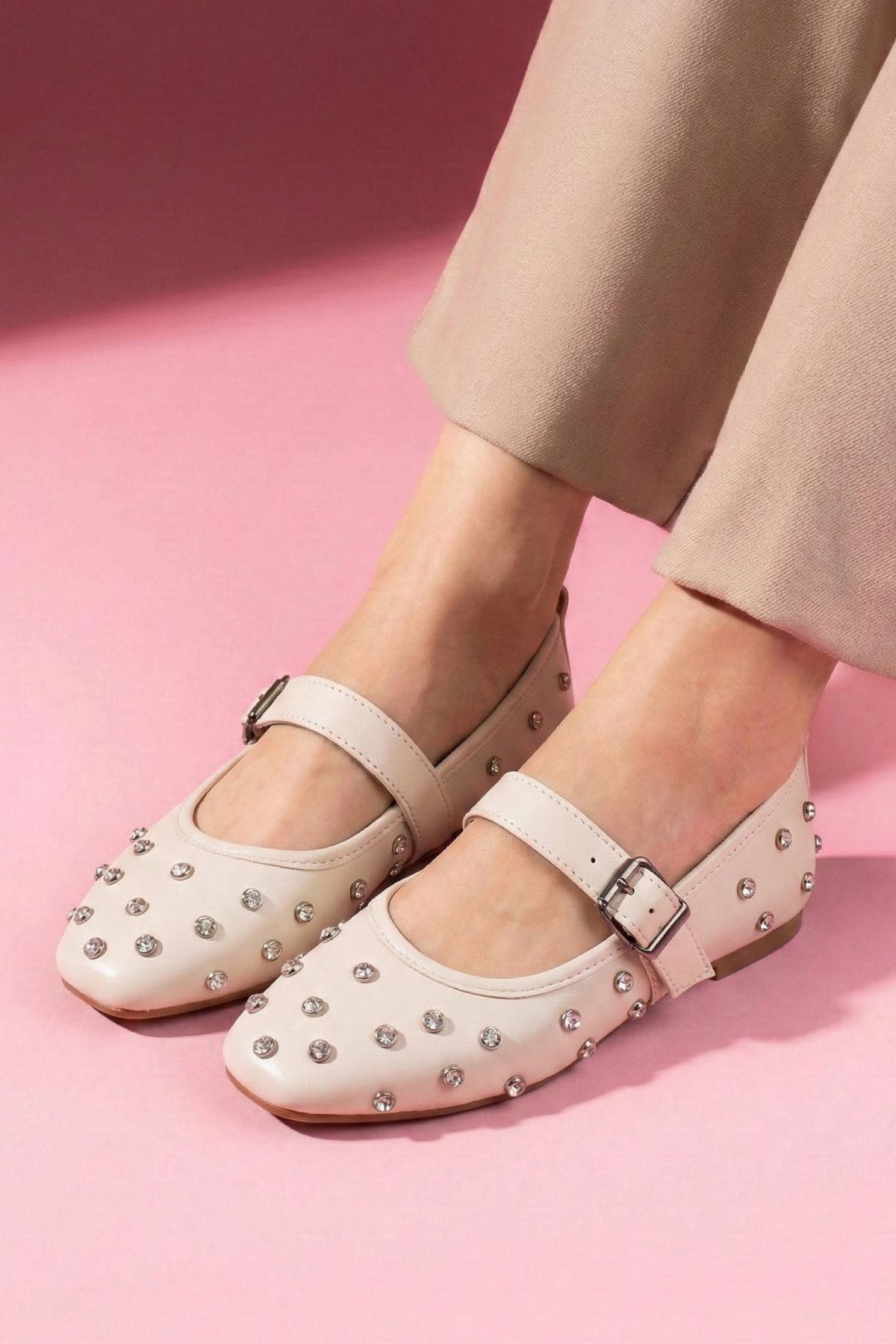 Argent Bej Cilt Kristal Zımba Taşlı Kemerli Premium Babet