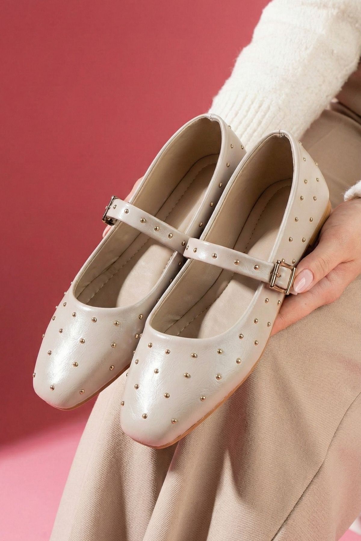 Vittoria Vizon Cilt Metal Mini Troklu Gold Tokalı Tek Bant Babet