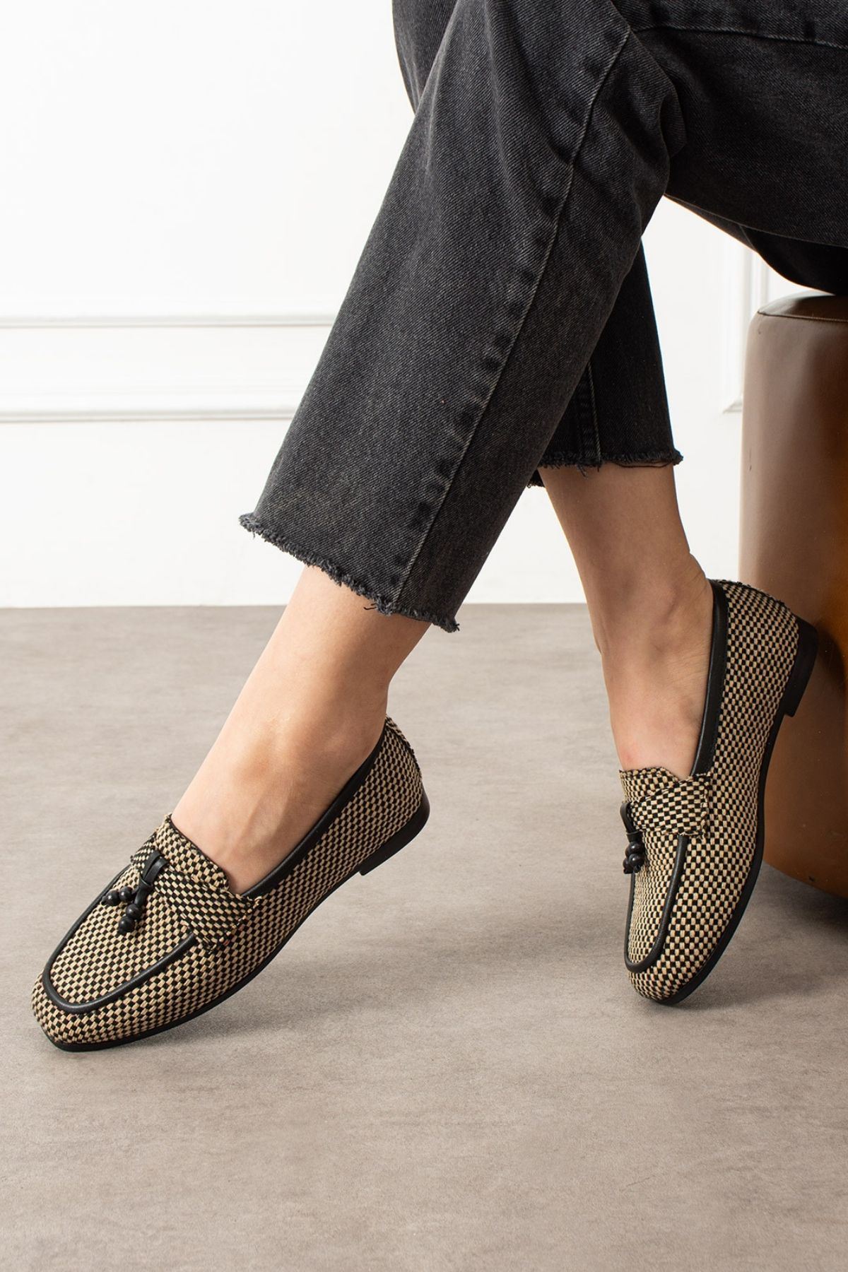 Padova Damalı Siyah Püsküllü Ahşap Boncuk Detaylı Loafer Babet Günlük Ayakkabı