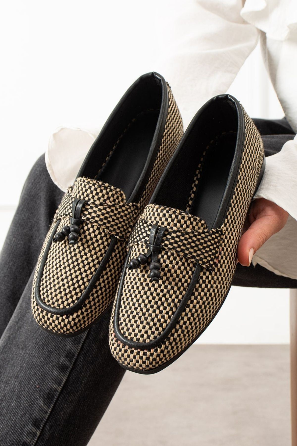 Padova Damalı Siyah Püsküllü Ahşap Boncuk Detaylı Loafer Babet Günlük Ayakkabı