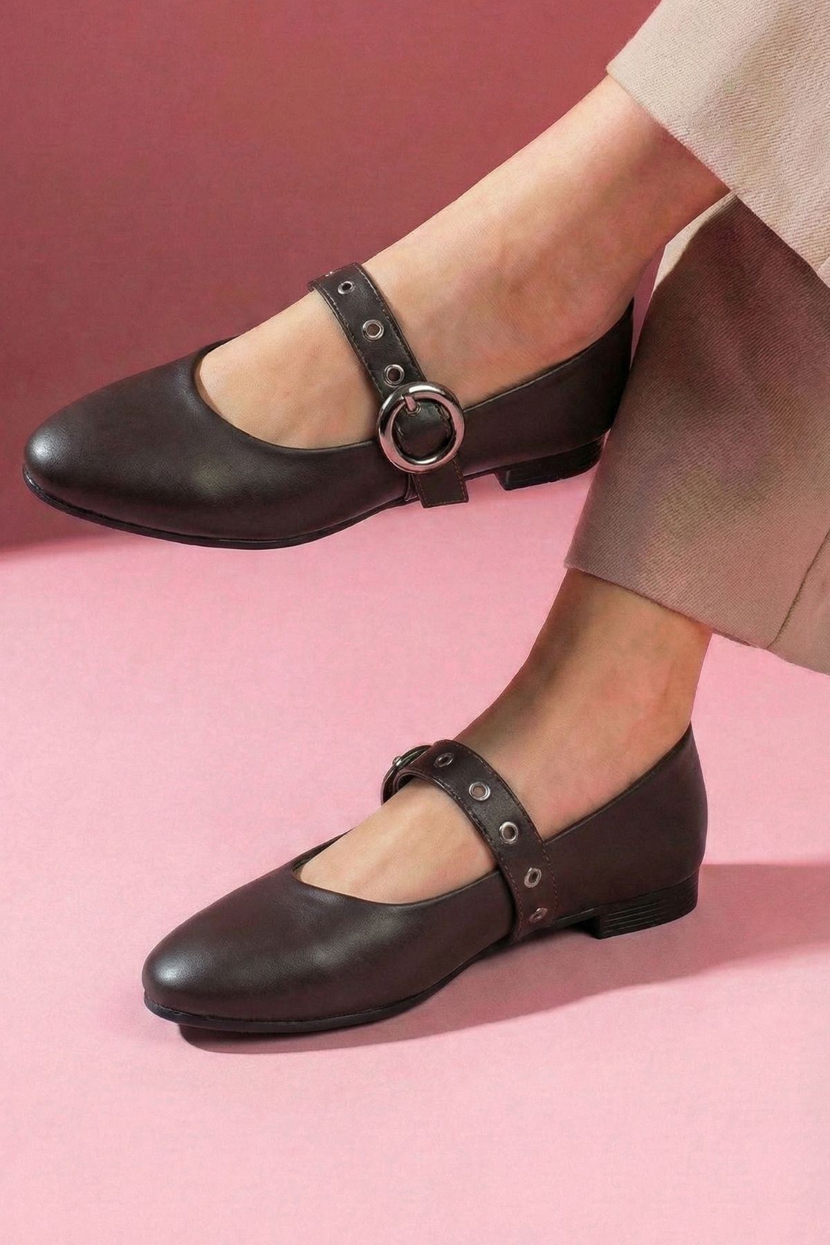 Allegra Kahverengi Cilt Nikel Halka Tokalı Kemer Bantlı Babet