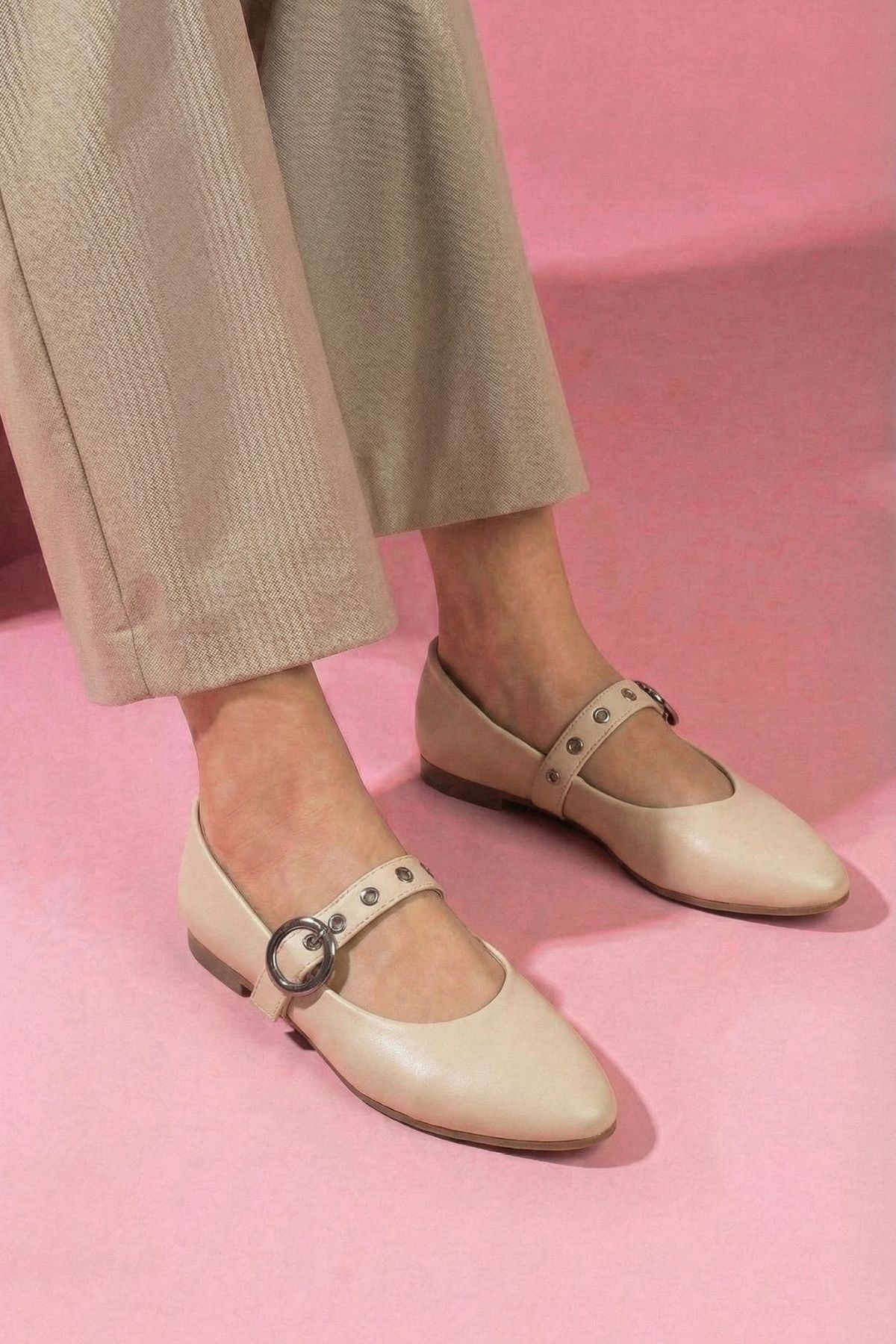 Allegra Bej Cilt Nikel Halka Tokalı Kemer Bantlı Babet