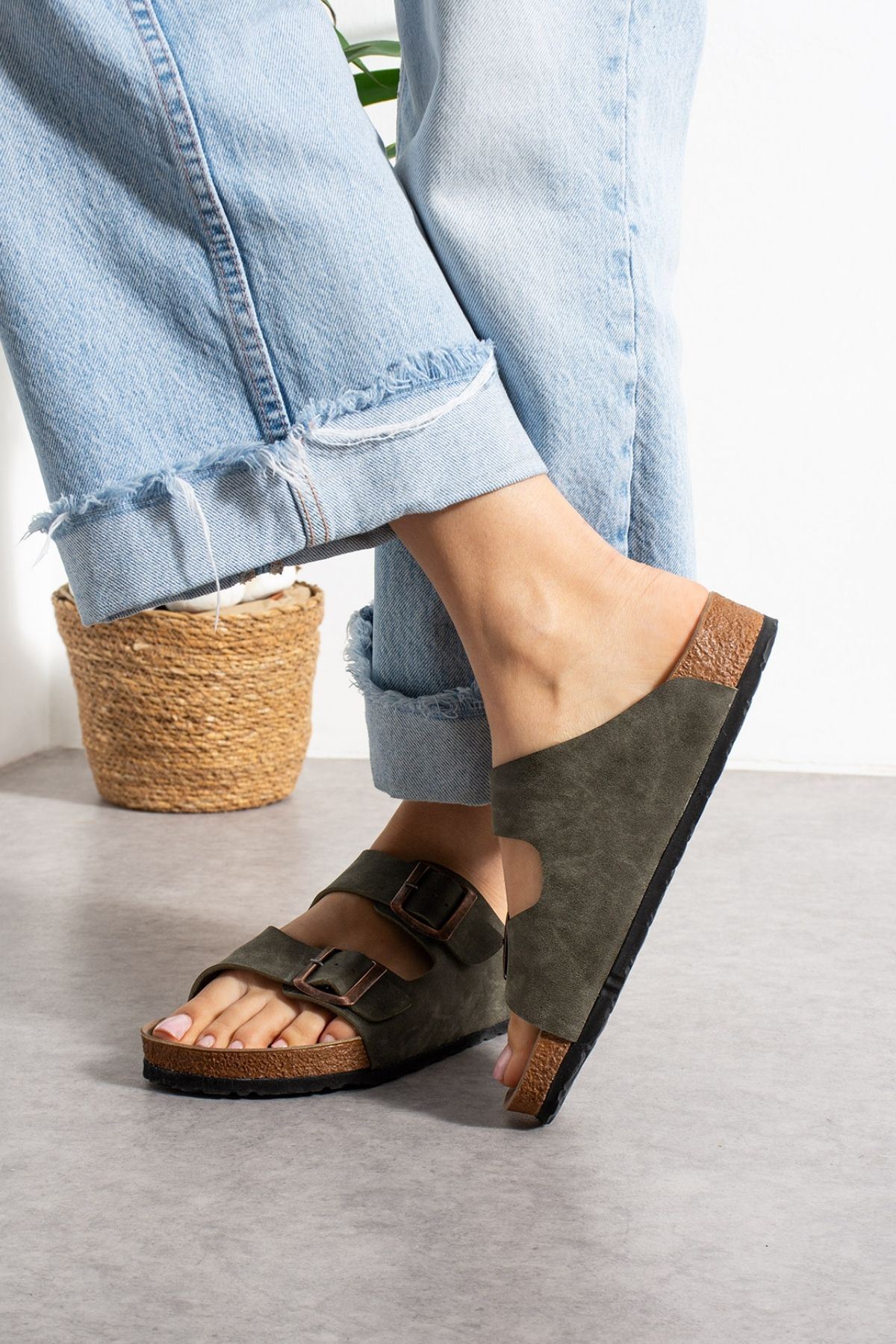 Arona Haki Nubuk Çift Bantlı Ortopedik Mantar Taban Premium Terlik