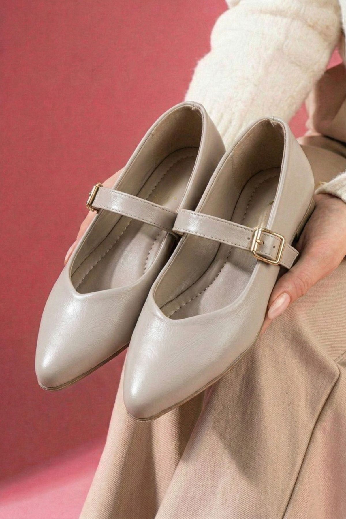 Marion Vizon Kırışık Rugan Gold Tokalı Kemerli Sivri Kalıp Babet