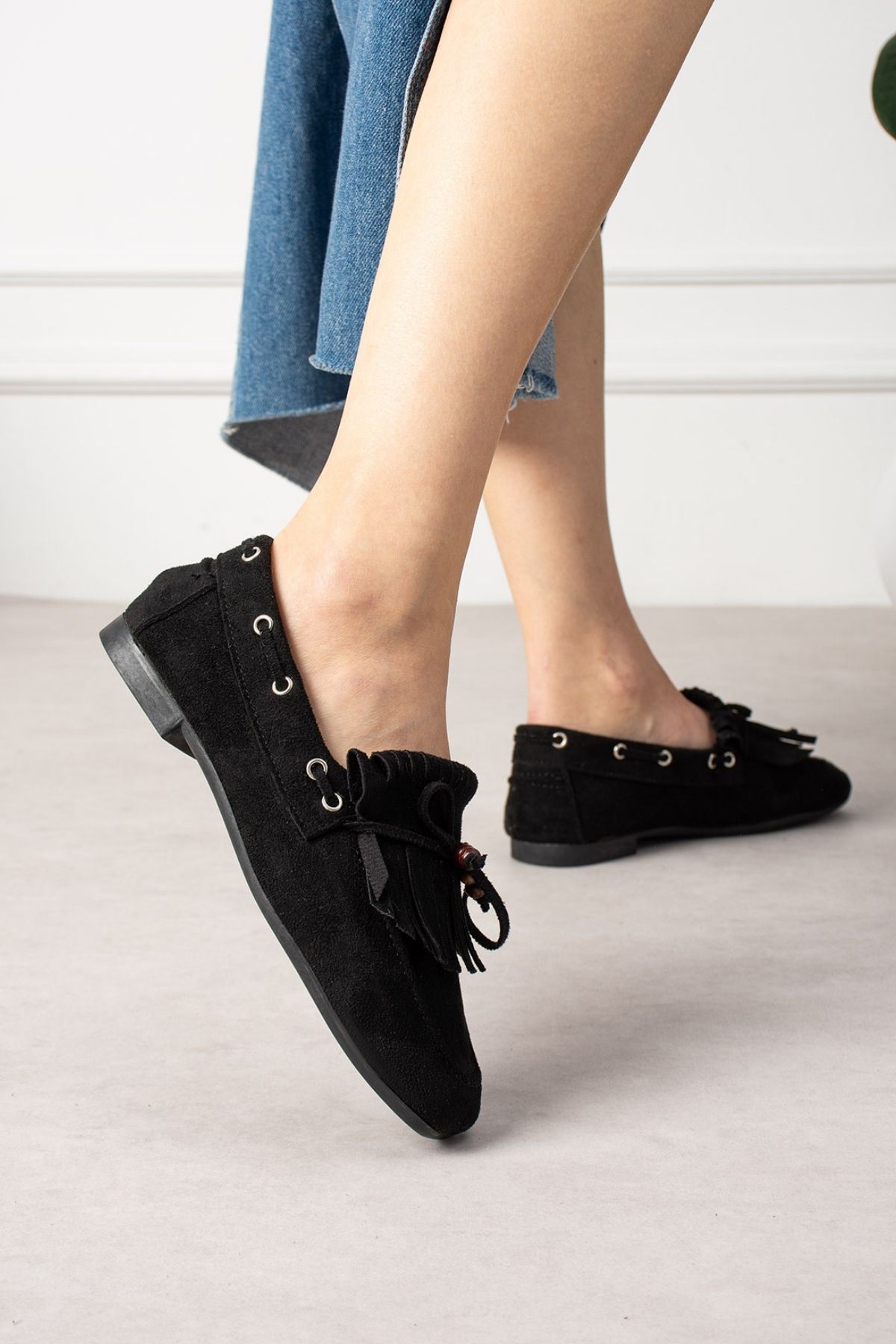 Ravello Siyah Süet Boncuk Detaylı Püsküllü Bağcıklı Loafer Babet Günlük Ayakkabı