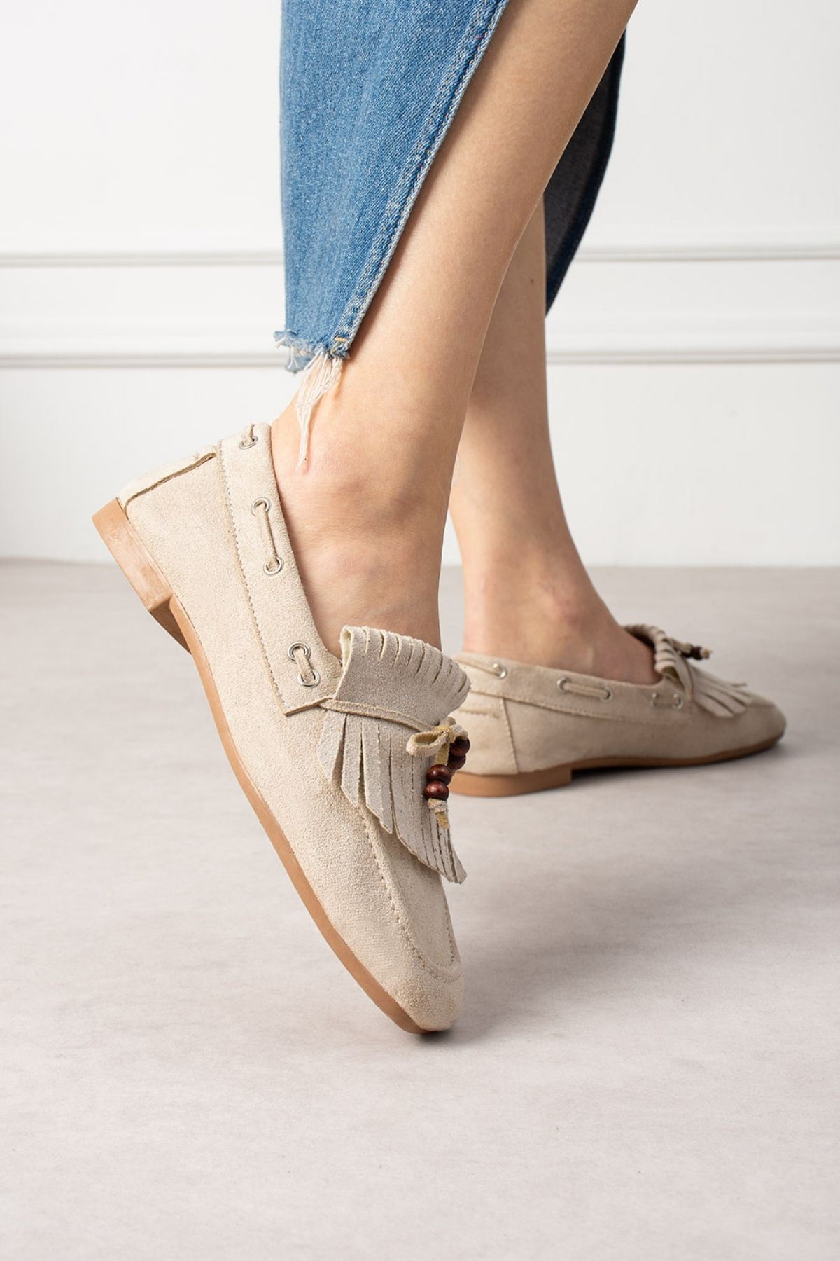 Ravello Bej Süet Boncuk Detaylı Püsküllü Bağcıklı Loafer Babet Günlük Ayakkabı