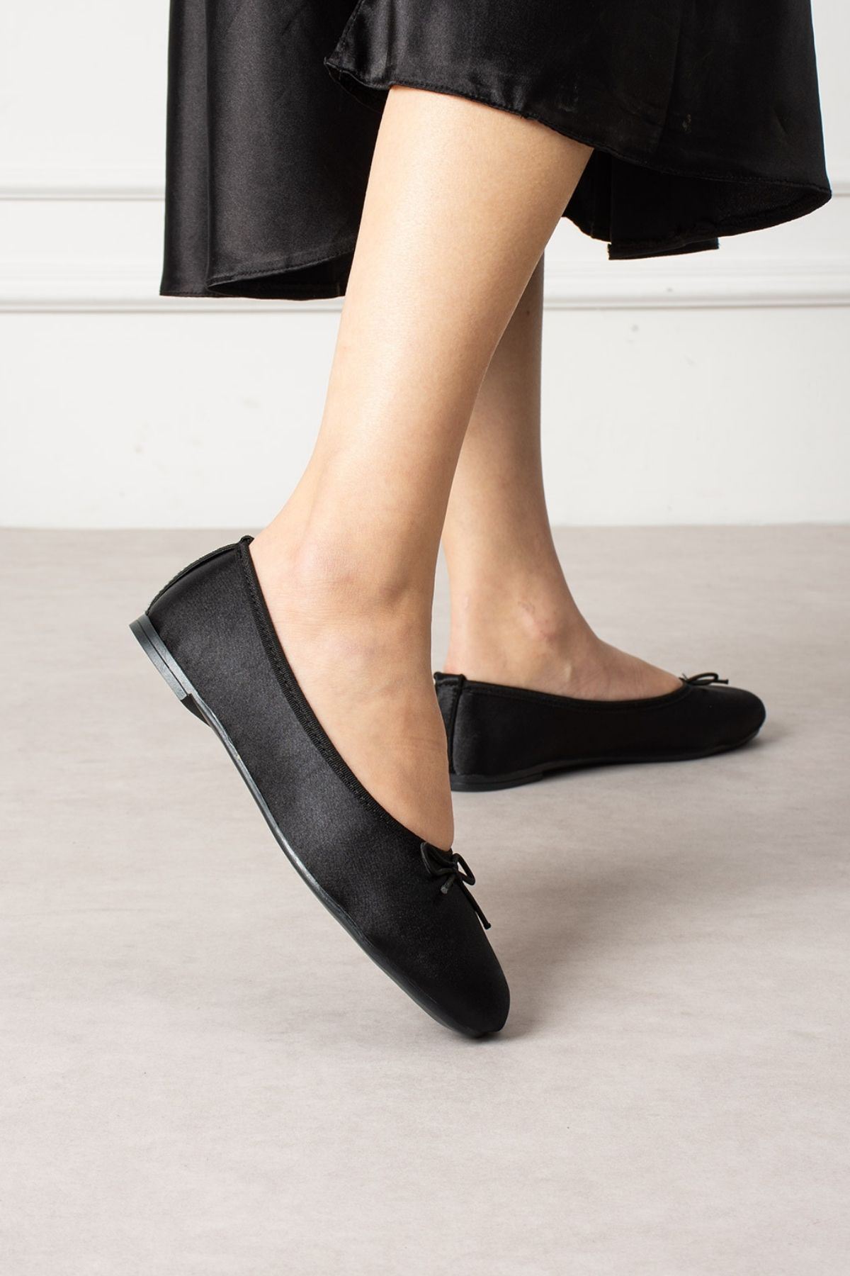 Lumia Siyah Saten Mini Fiyonklu Babet