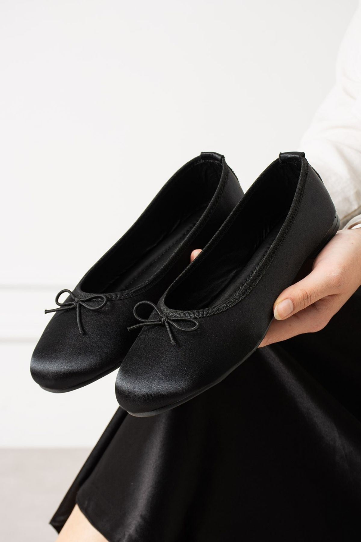 Lumia Siyah Saten Mini Fiyonklu Babet