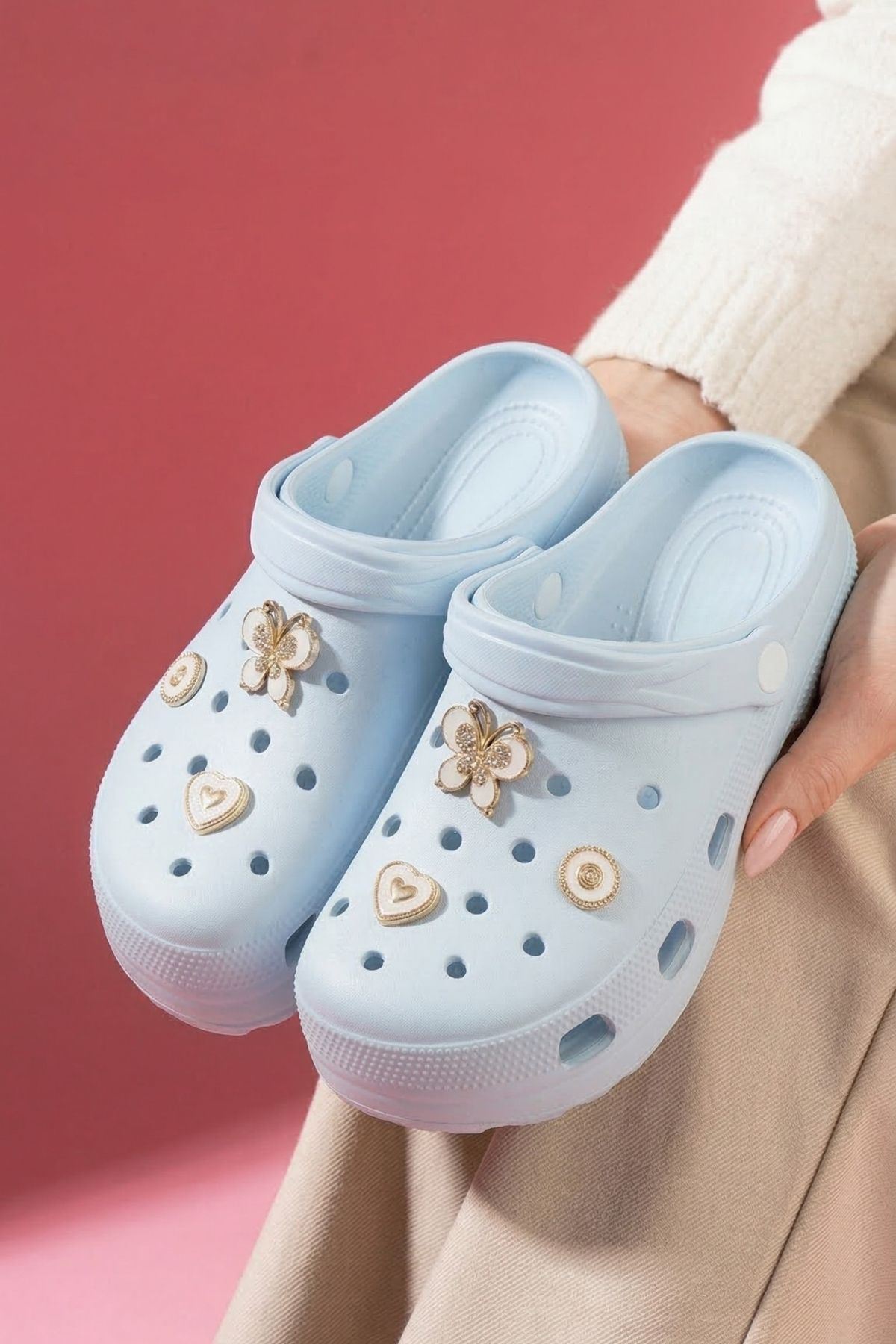 Ronda Bebe Mavisi Kelebek Kalp Aksesuarlı Delikli Önü Kapalı Islak Zemin Terlik ve Sandalet