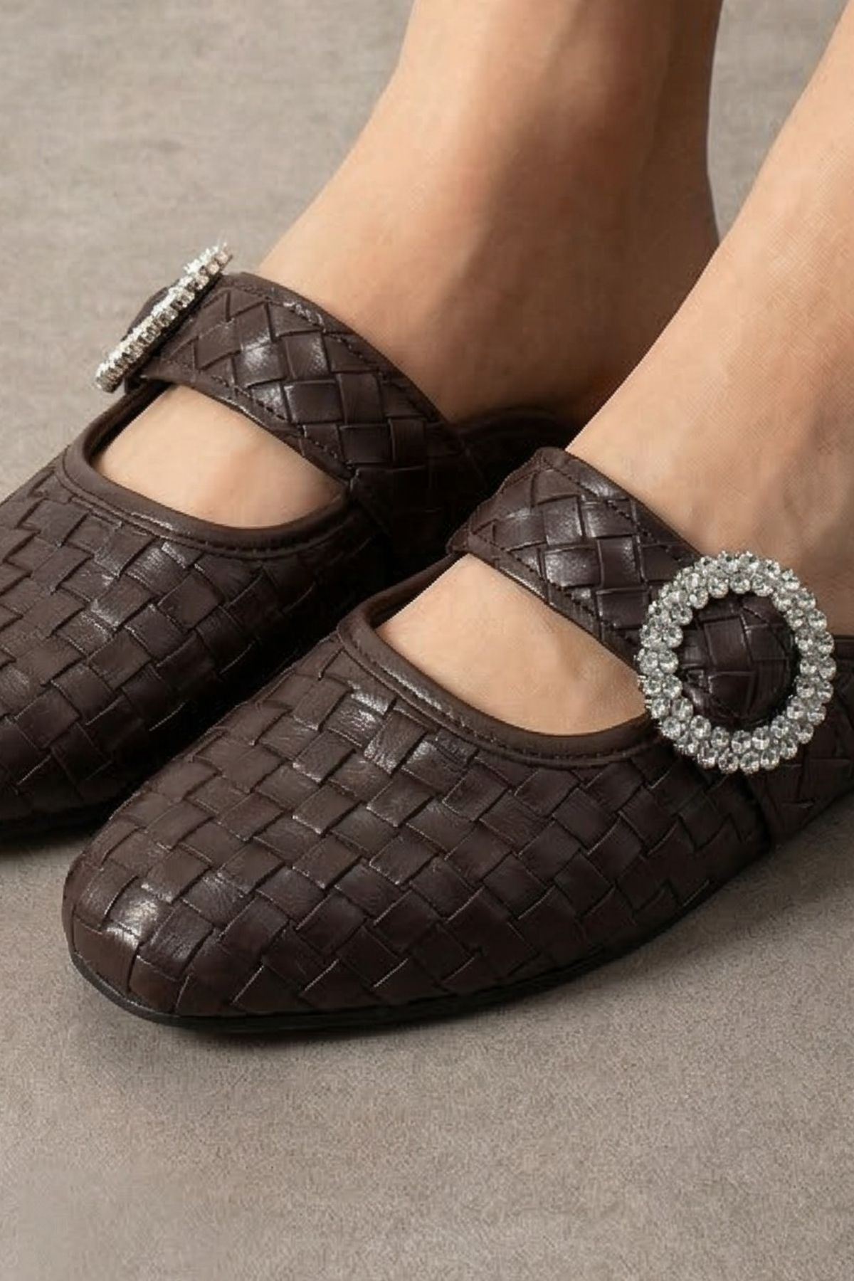 Nordy Kahverengi Örgü Dokulu Taş Tokalı Şık Günlük Model Kadın Terlik