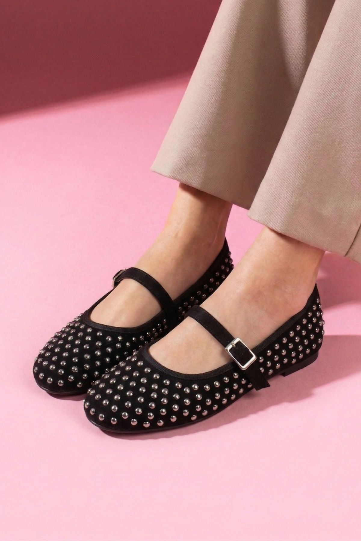 Margot Siyah Süet Platin Taş İşlemeli Nikel Tokalı Kemer Bantlı Babet