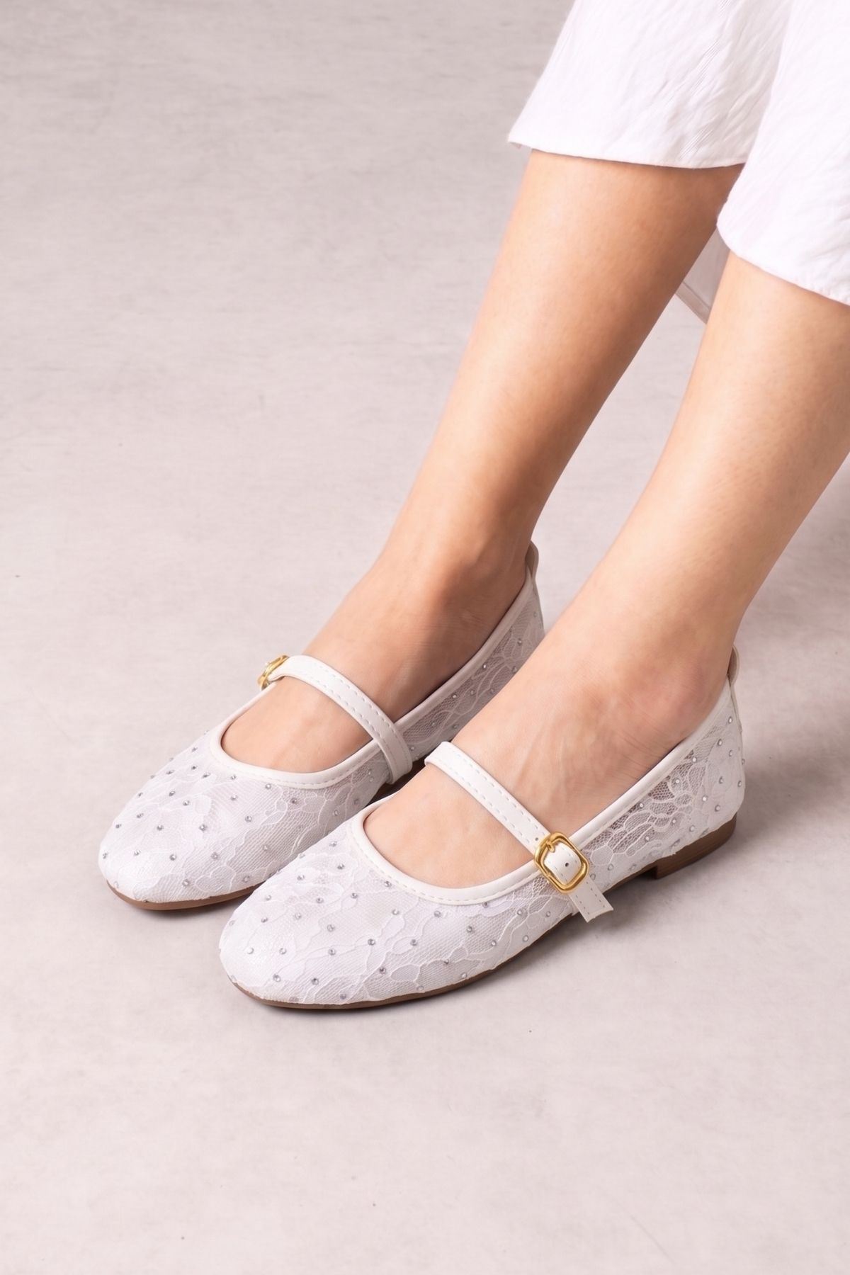 Alba Beyaz Tül Nakışlı Mini Taş İşlemeli Kemerli Premium Babet