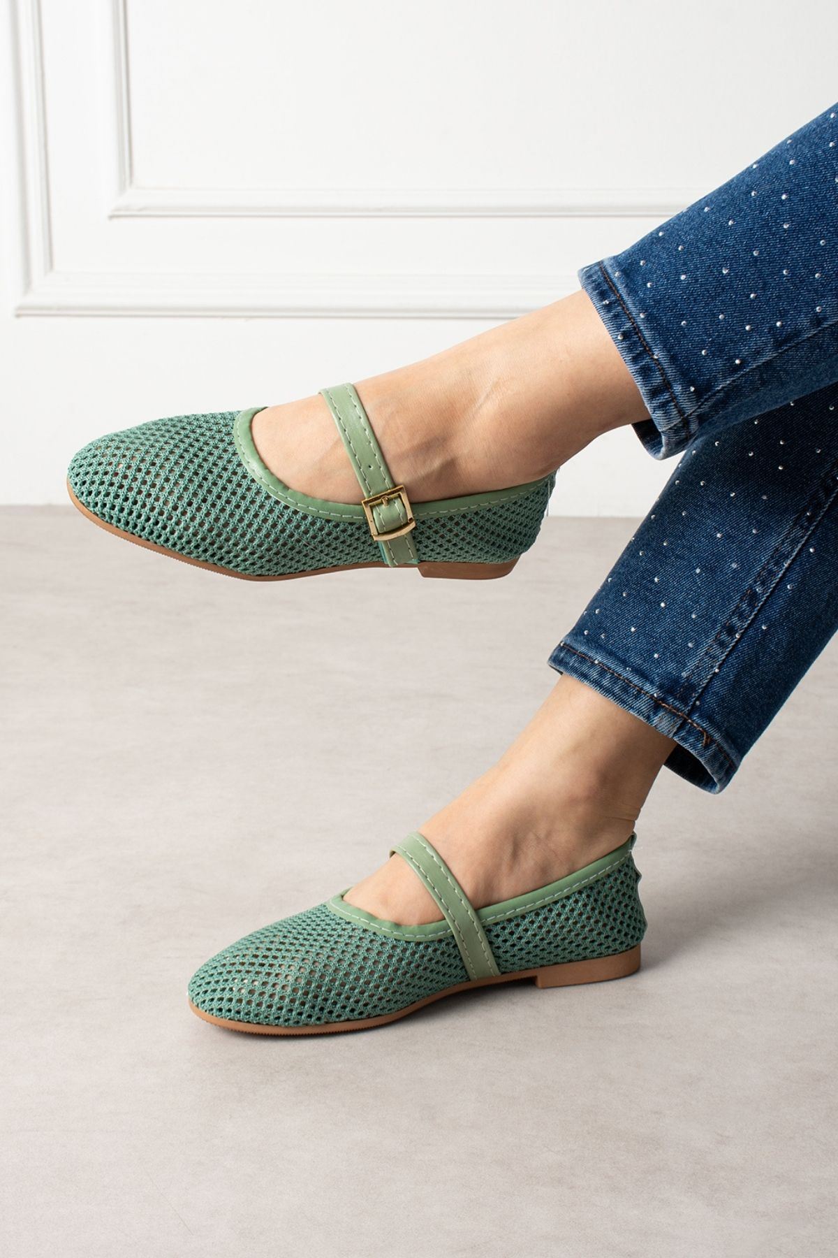 Avila Mint Yeşili Fileli Gold Tokalı Kemer Bantlı Babet