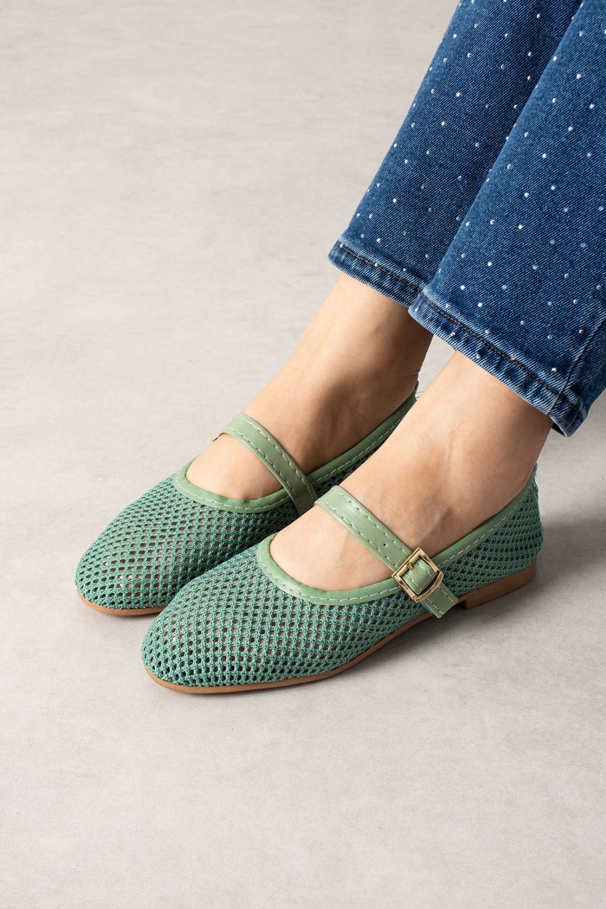 Avila Mint Yeşili Fileli Gold Tokalı Kemer Bantlı Babet