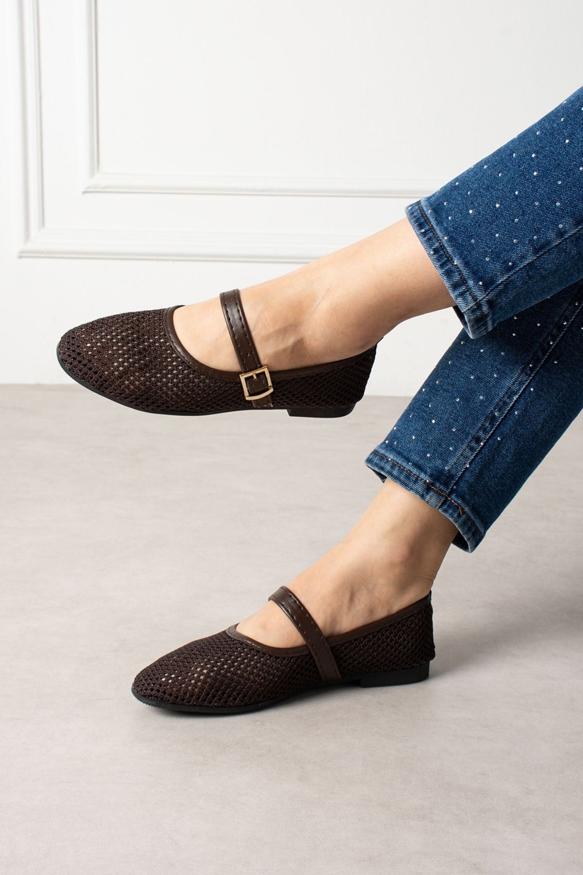 Avila Kahverengi Fileli Gold Tokalı Kemer Bantlı Babet