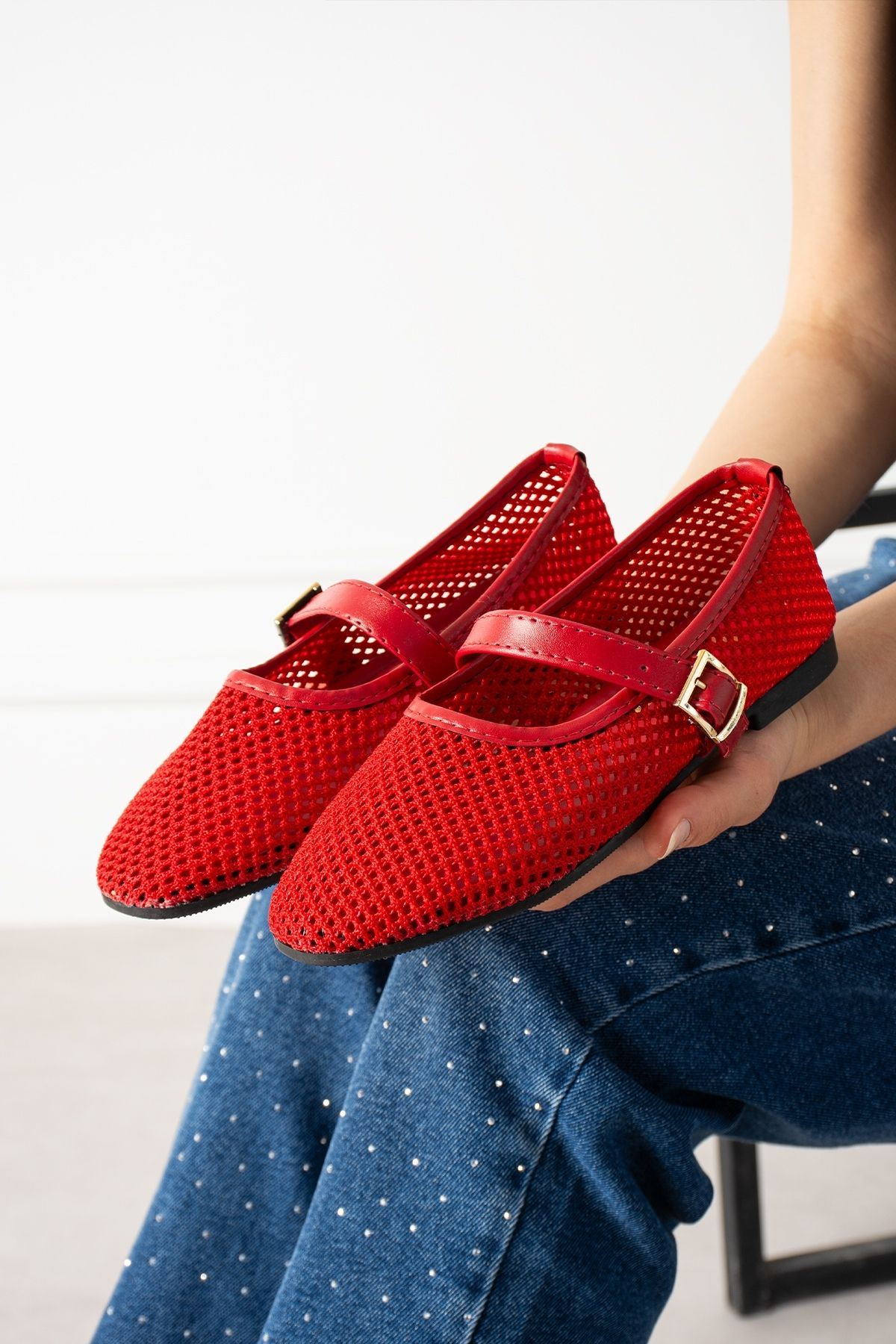 Avila Kırmızı Fileli Gold Tokalı Kemer Bantlı Babet