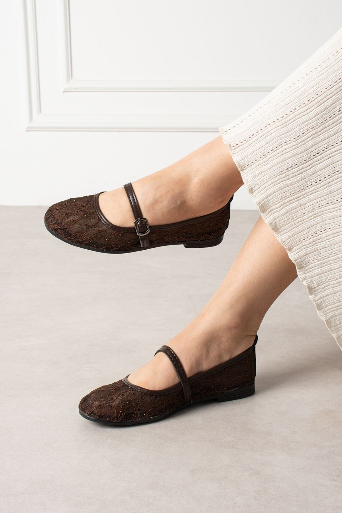 Alba Kahverengi Tül Nakışlı Mini Taş İşlemeli Kemerli Premium Babet