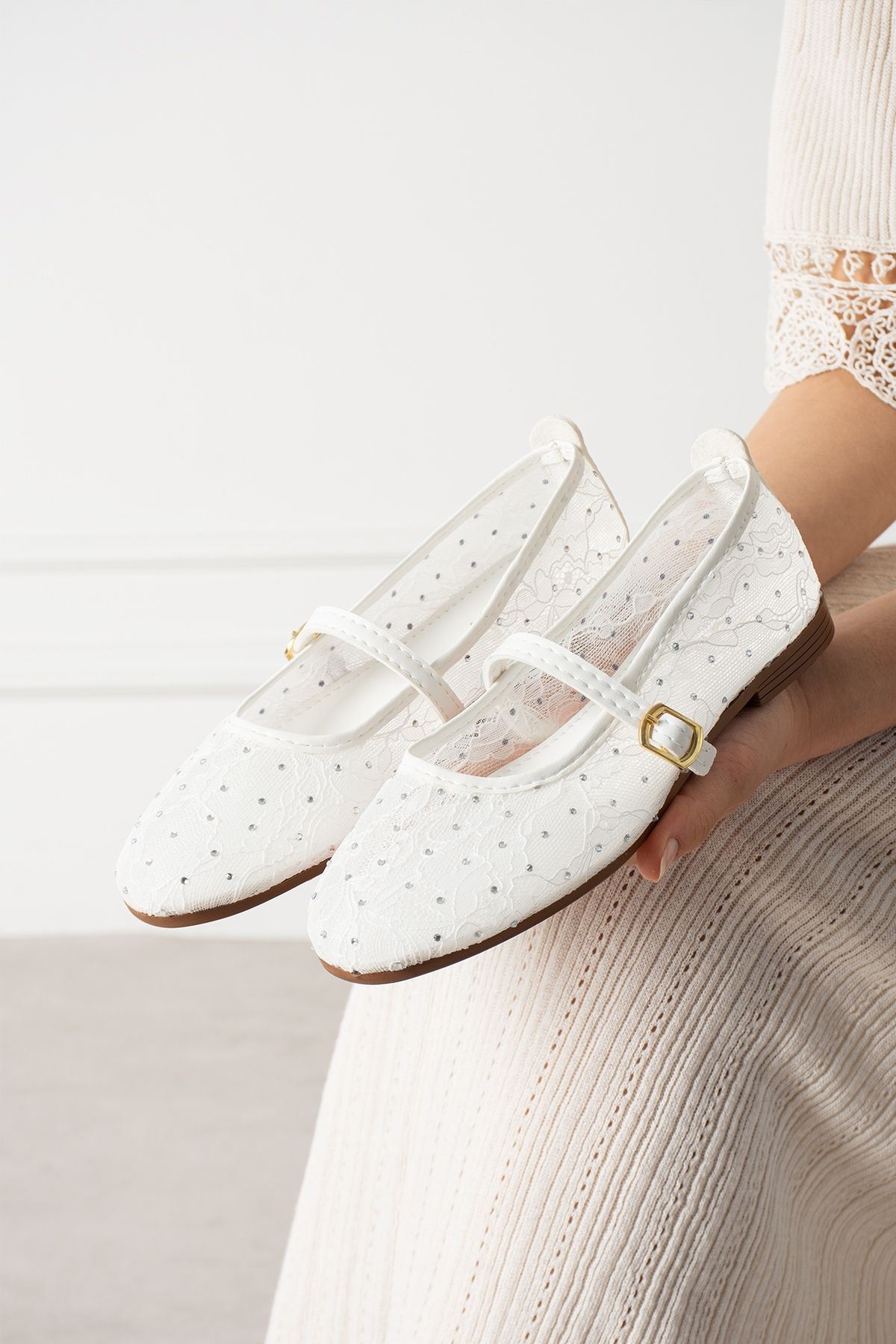 Alba Beyaz Tül Nakışlı Mini Taş İşlemeli Kemerli Premium Babet