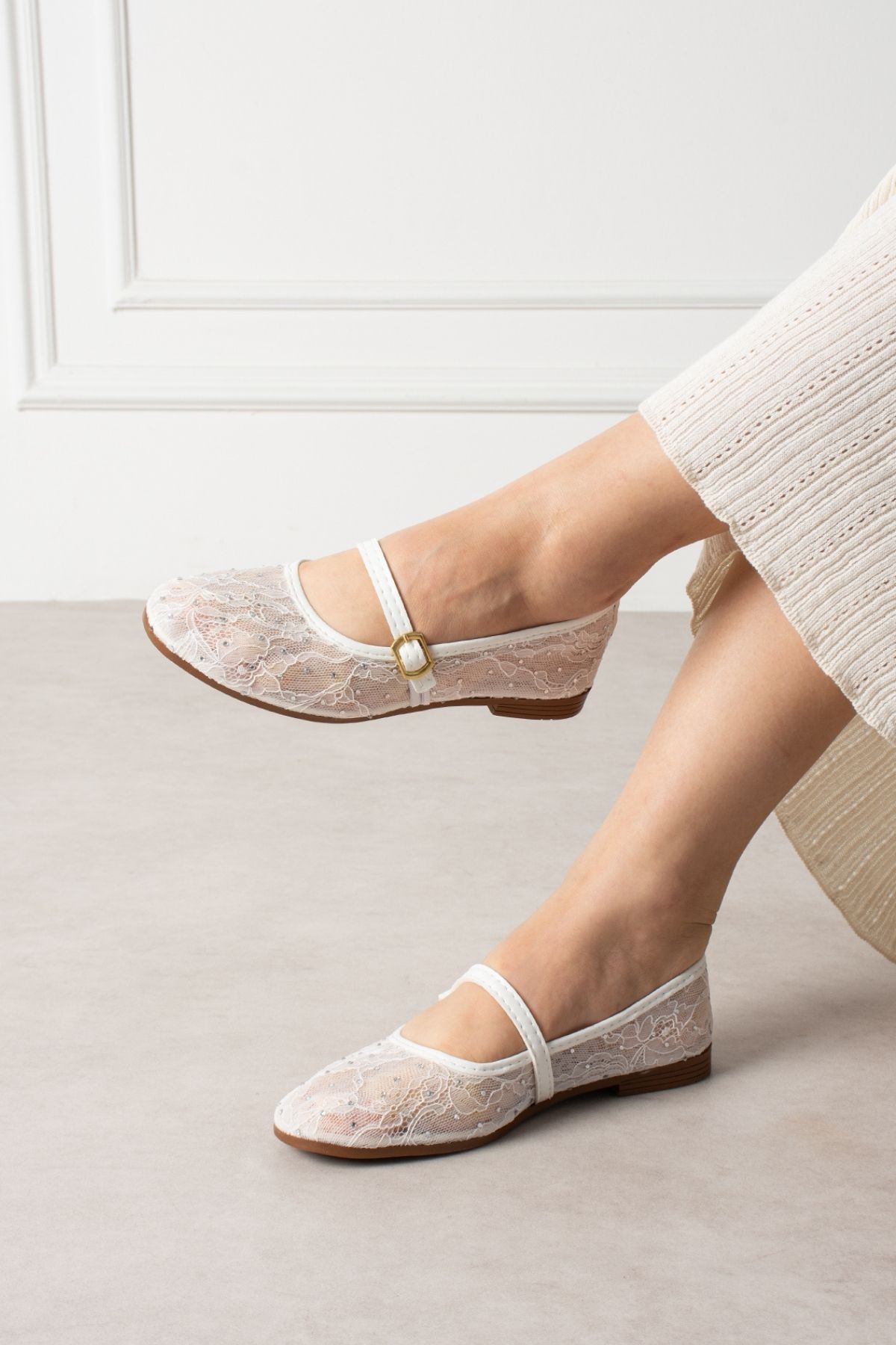 Alba Beyaz Tül Nakışlı Mini Taş İşlemeli Kemerli Premium Babet