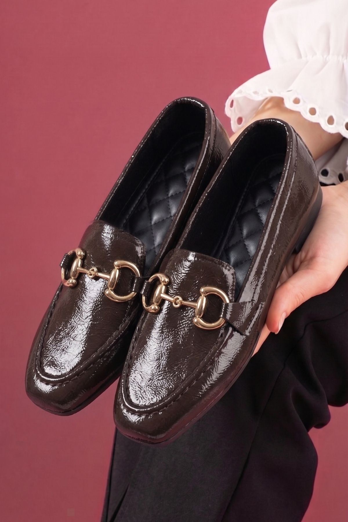 Arven Kahverengi Kırışık Rugan Saraçlı Gold Tokalı Loafer Babet