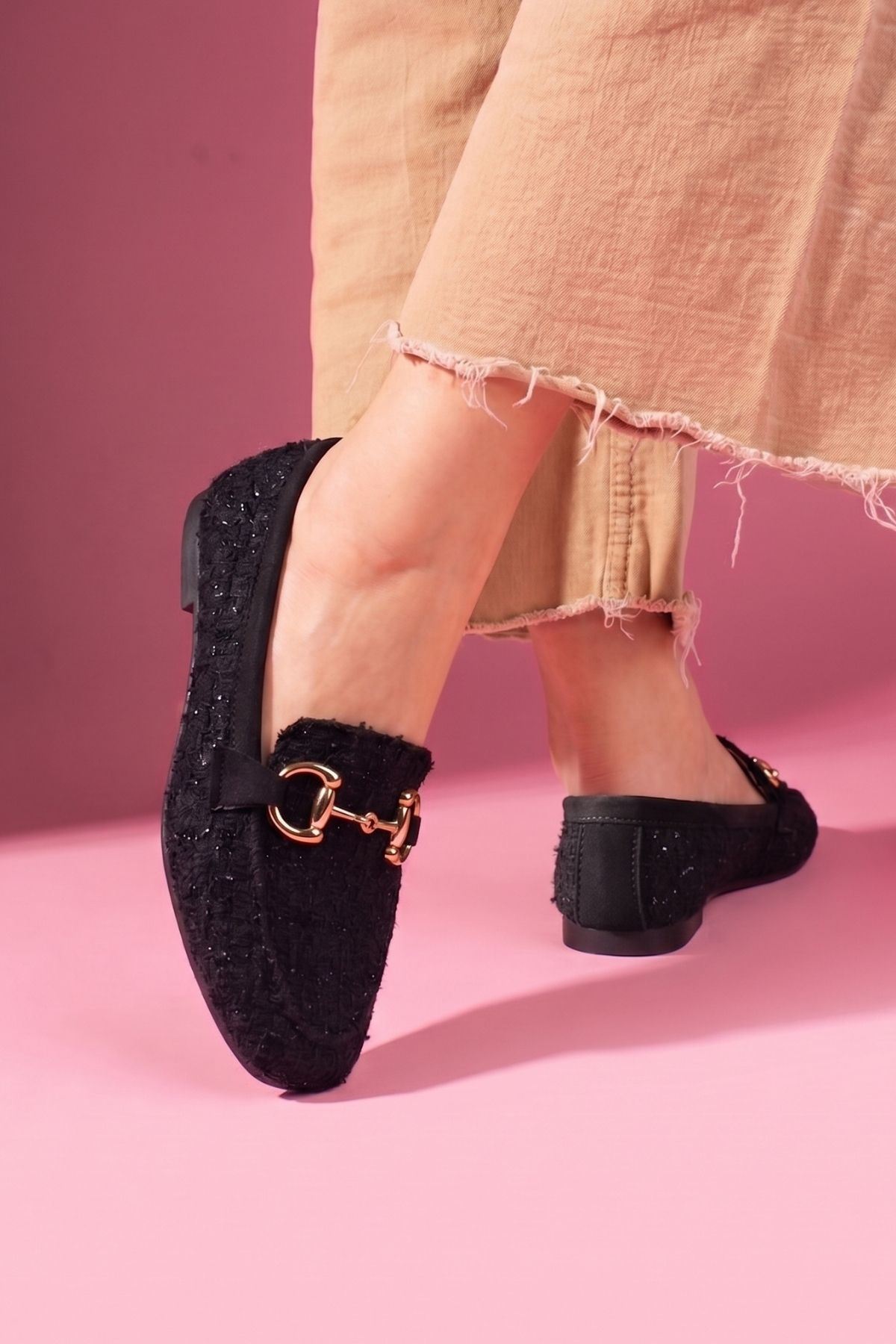 Alita Siyah Simli Kumaş Saraçlı Gold Tokalı Loafer Babet