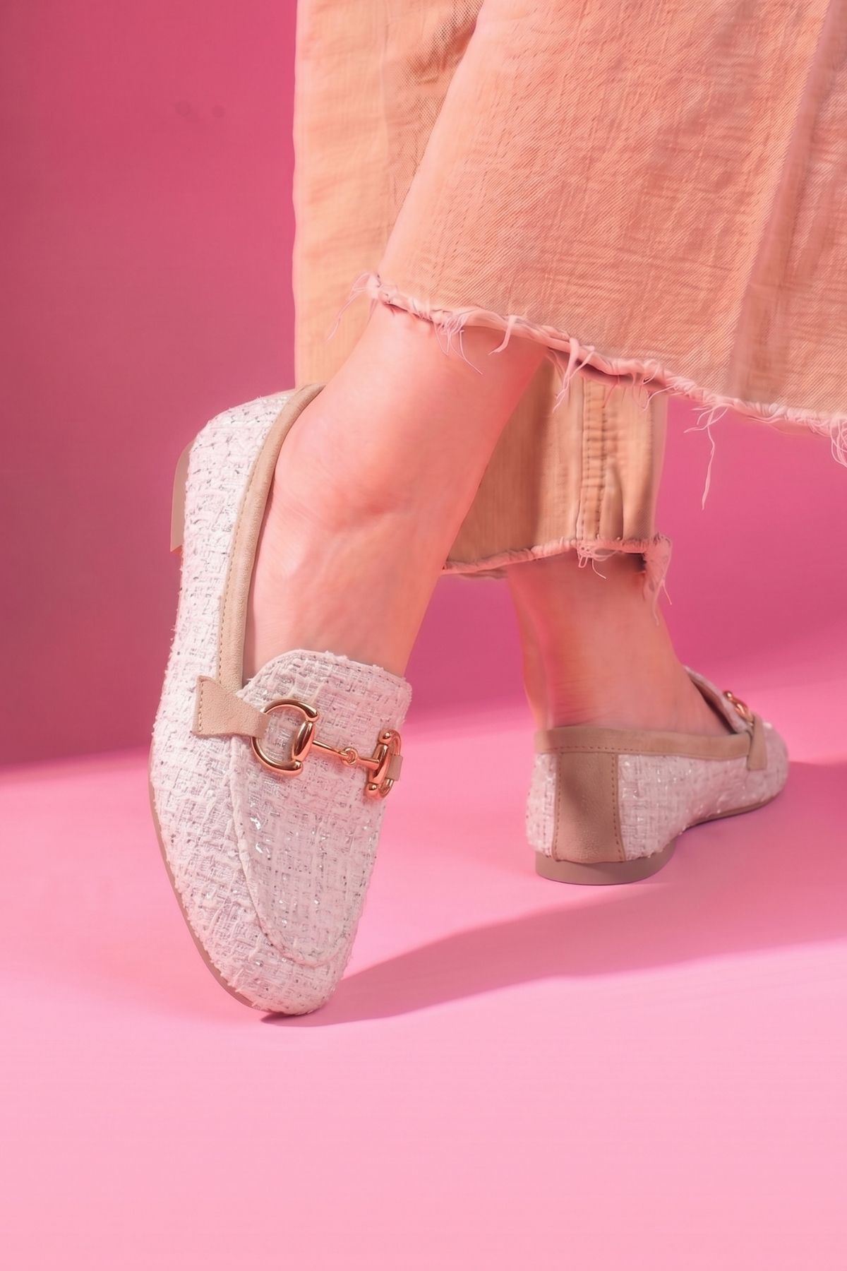 Alita Bej Simli Kumaş Saraçlı Gold Tokalı Loafer Babet