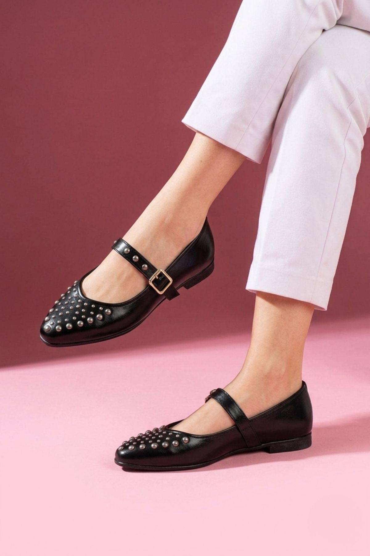 Vasto Siyah Kırışık Rugan Trok Zımbalı Gold Tokalı Sivri Kalıp Babet