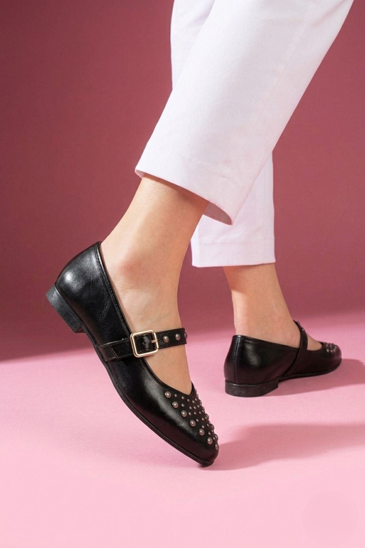 Vasto Siyah Kırışık Rugan Trok Zımbalı Gold Tokalı Sivri Kalıp Babet