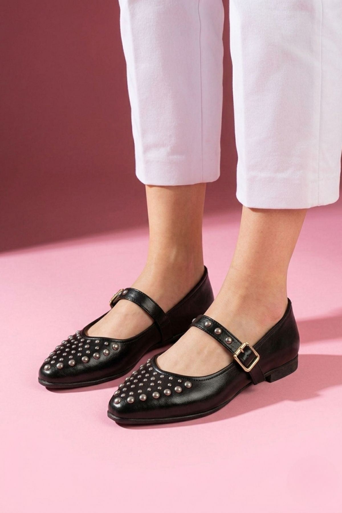 Vasto Siyah Kırışık Rugan Trok Zımbalı Gold Tokalı Sivri Kalıp Babet