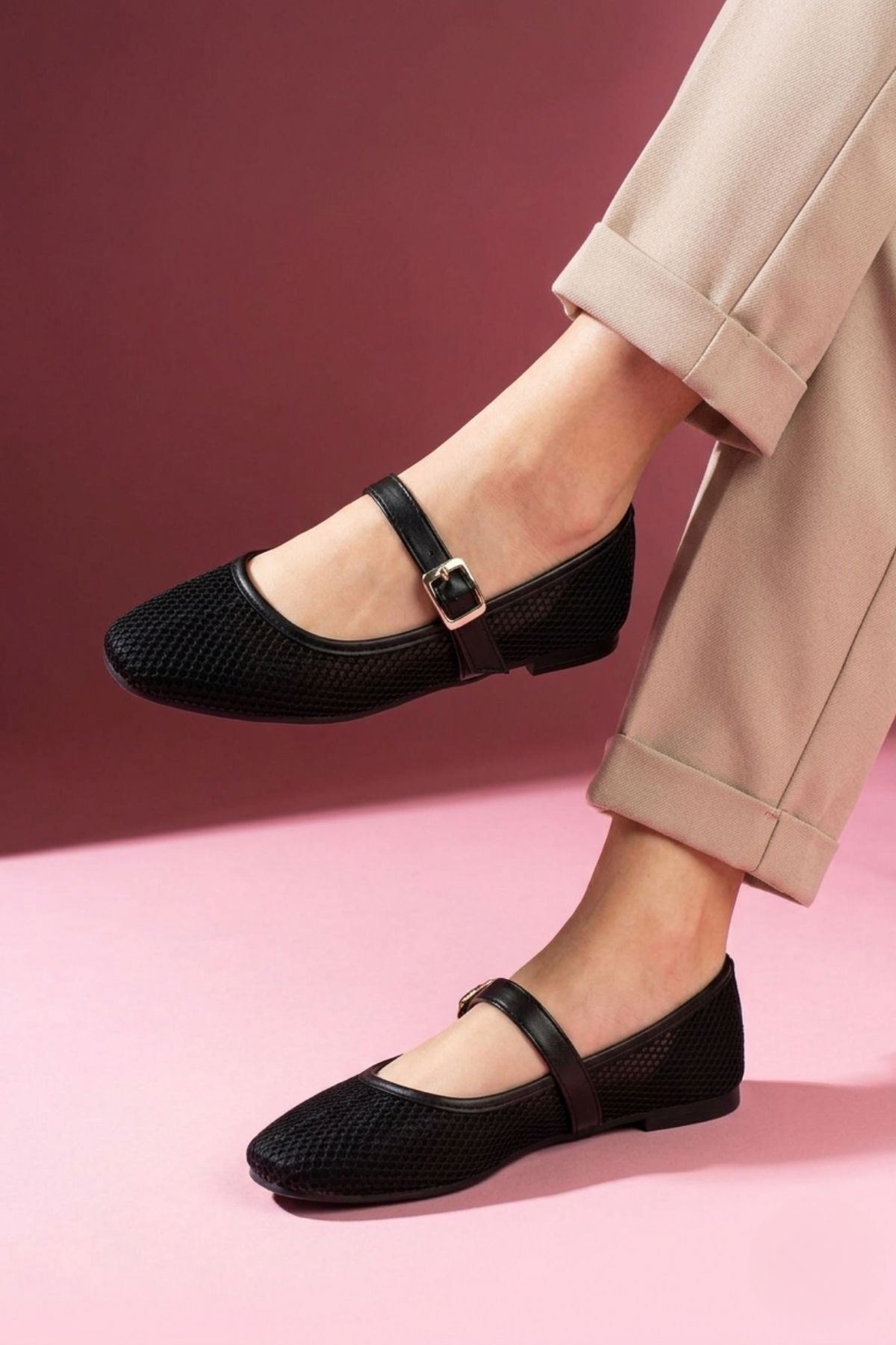 Capri Siyah Fileli Nikel Tokalı Kemer Bantlı Babet