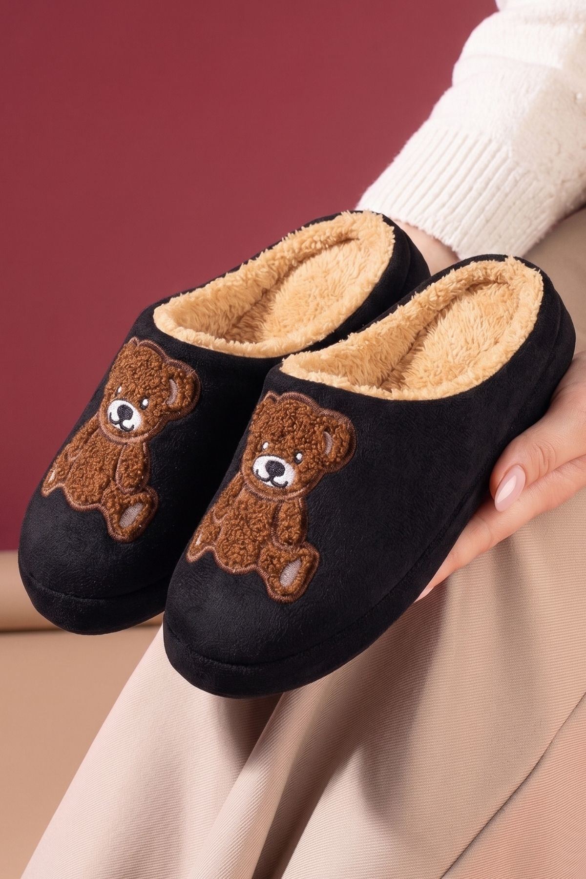 Pepra Bej Ayıcık İçi Peluş Ev Terliği Nakışlı Kışlık Kapalı Kadın Terlik