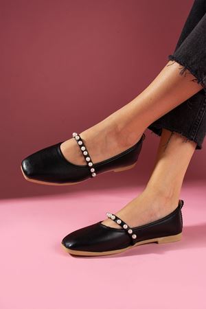 Perly Siyah Cilt İnci Bant Aksesuarlı Babet 